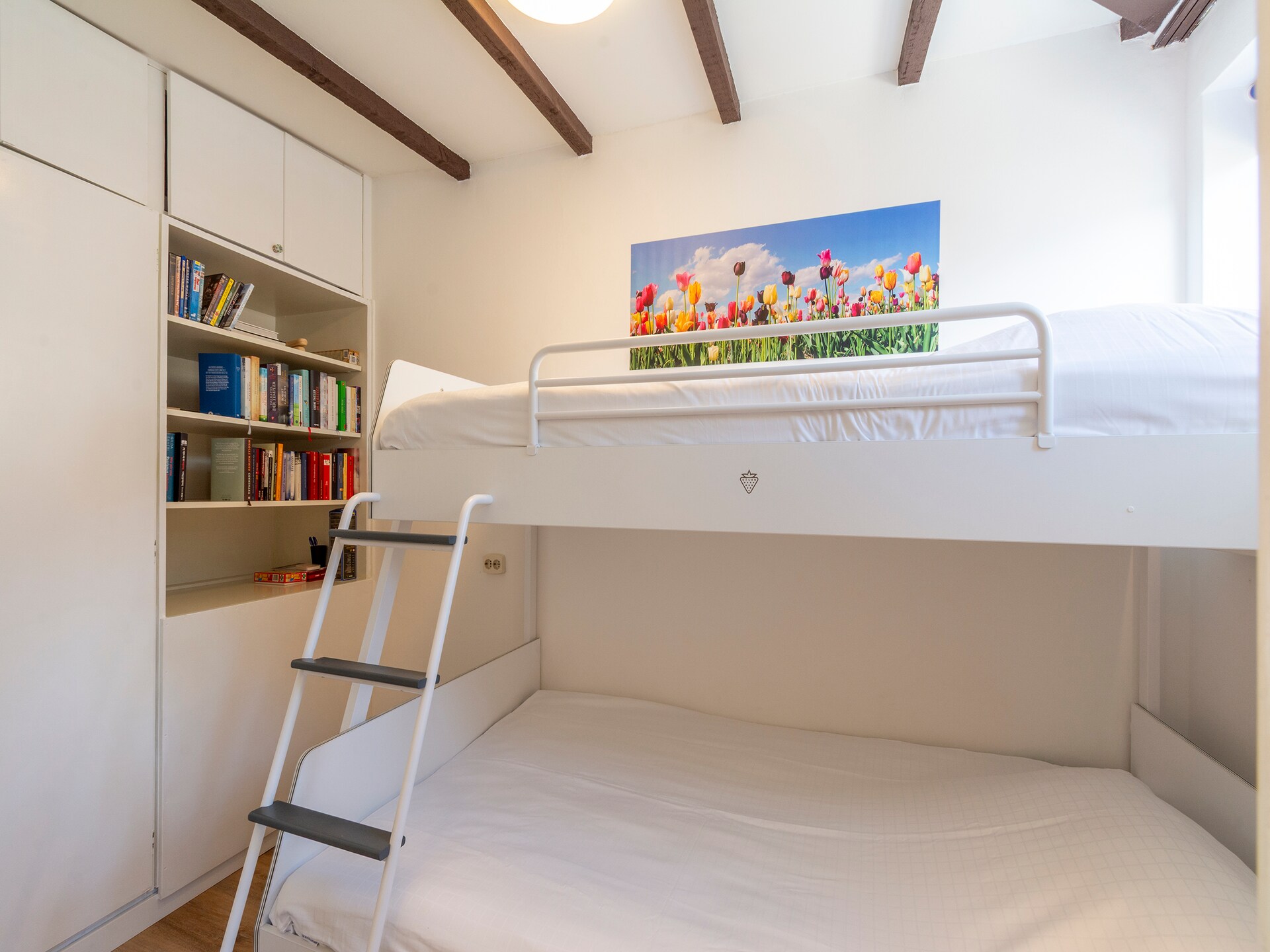 Gezellige vrijstaande bungalow in Sint Maartenszee, 4 km van het strand - foto 19