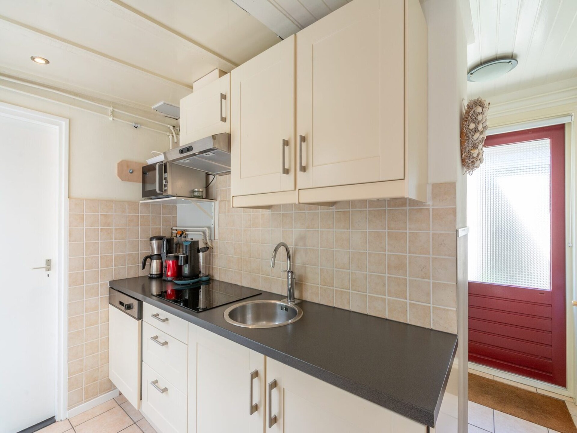 Duurzame vrijstaande bungalow met tuin, 4km van strand Sint Maartenszee - foto 11