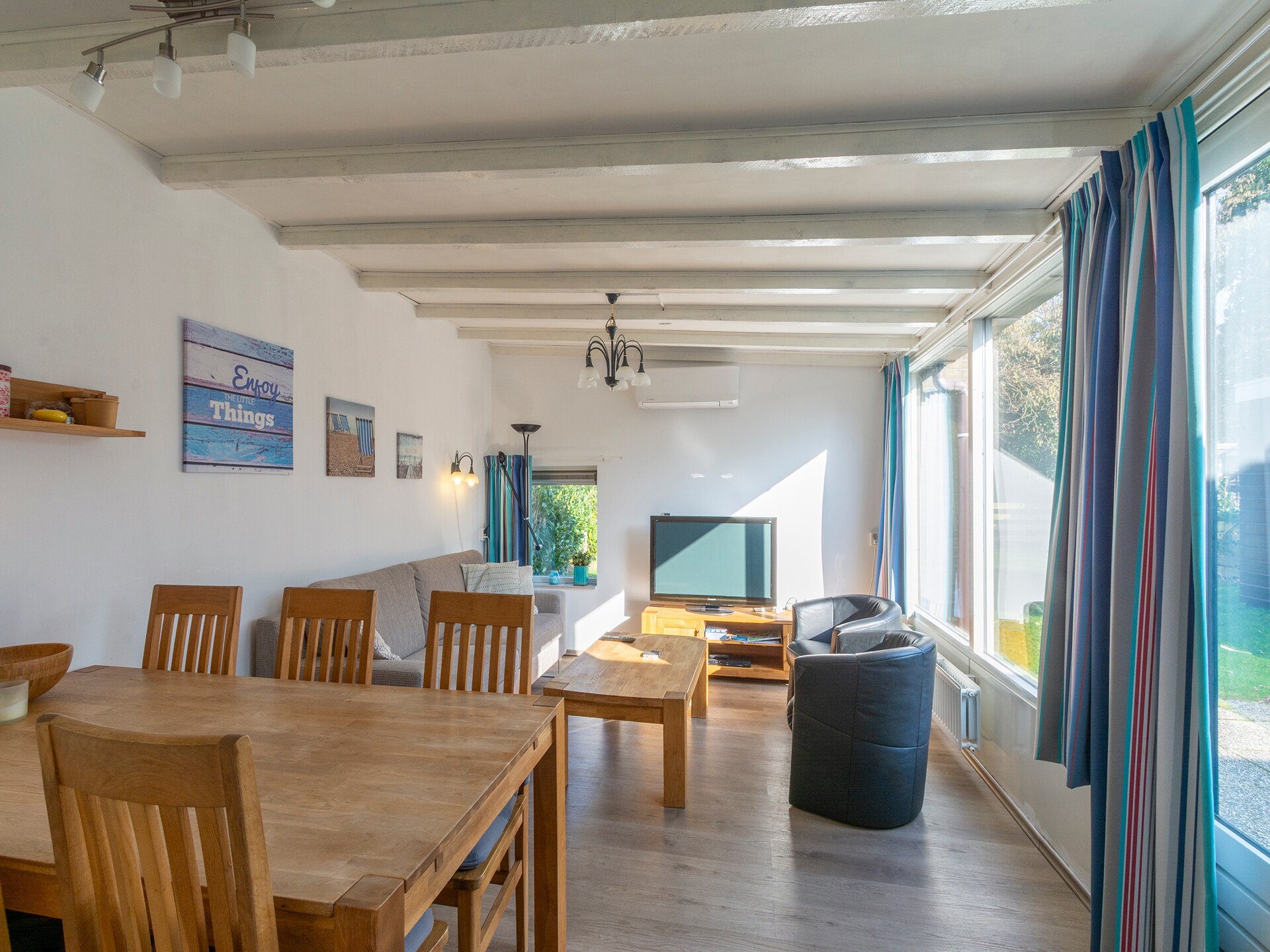 Vrijstaande bungalow met omheinde tuin, 4 km van strand Sint Maartenszee - foto 2