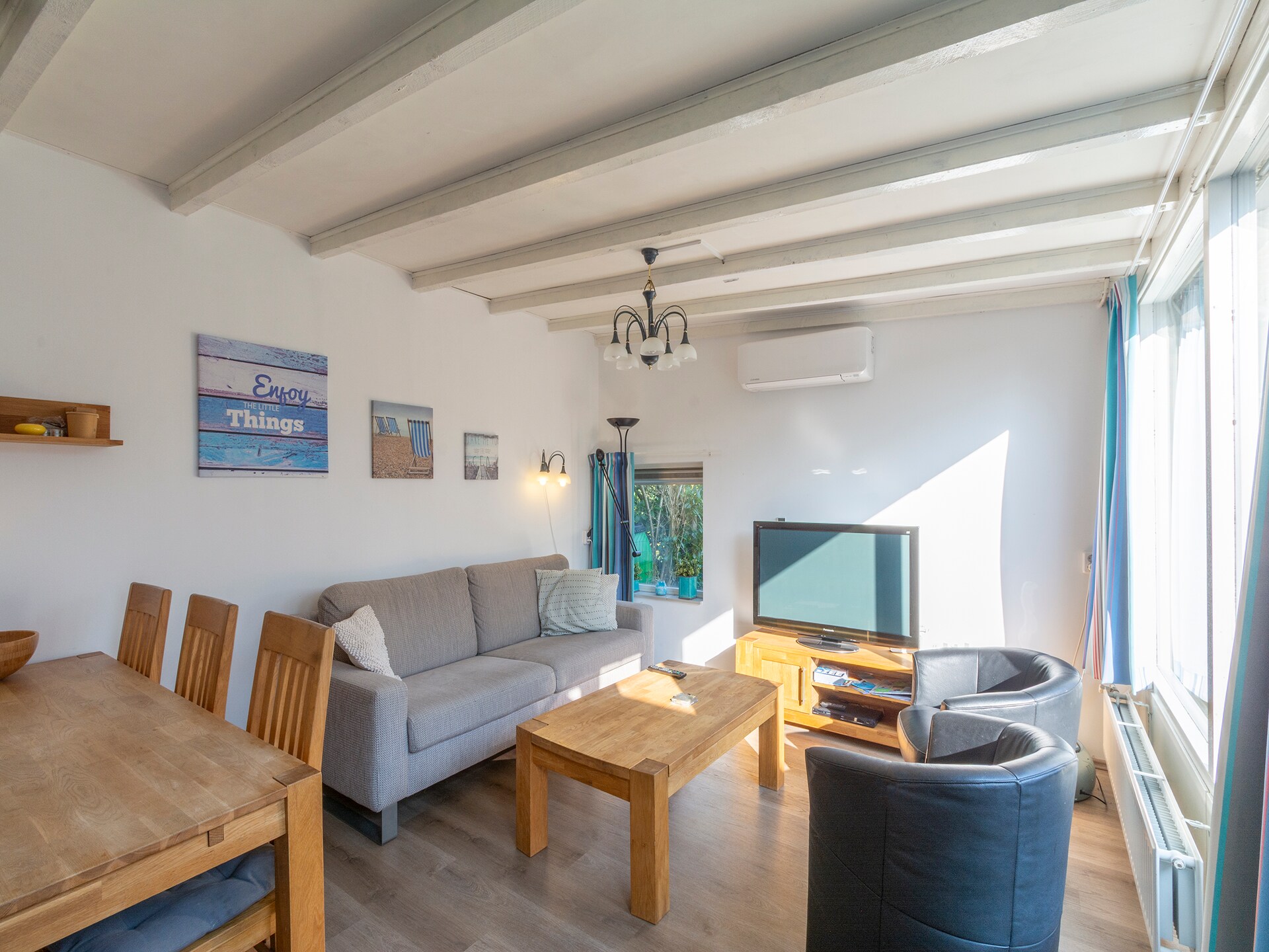 Vrijstaande bungalow met omheinde tuin, 4 km van strand Sint Maartenszee - foto 10