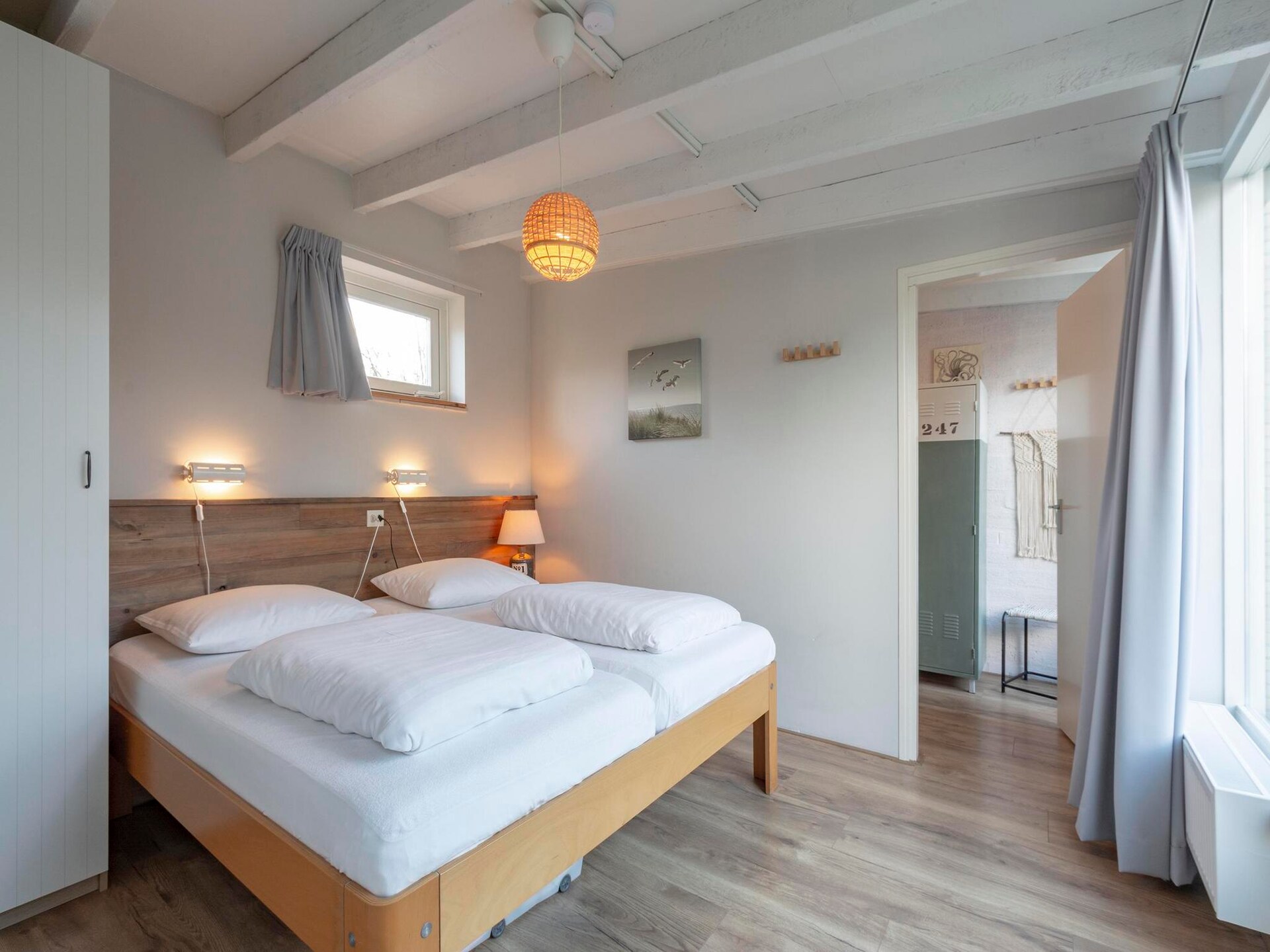 Vrijstaande kustbungalow met omheinde tuin in Sint Maartenszee - foto 11