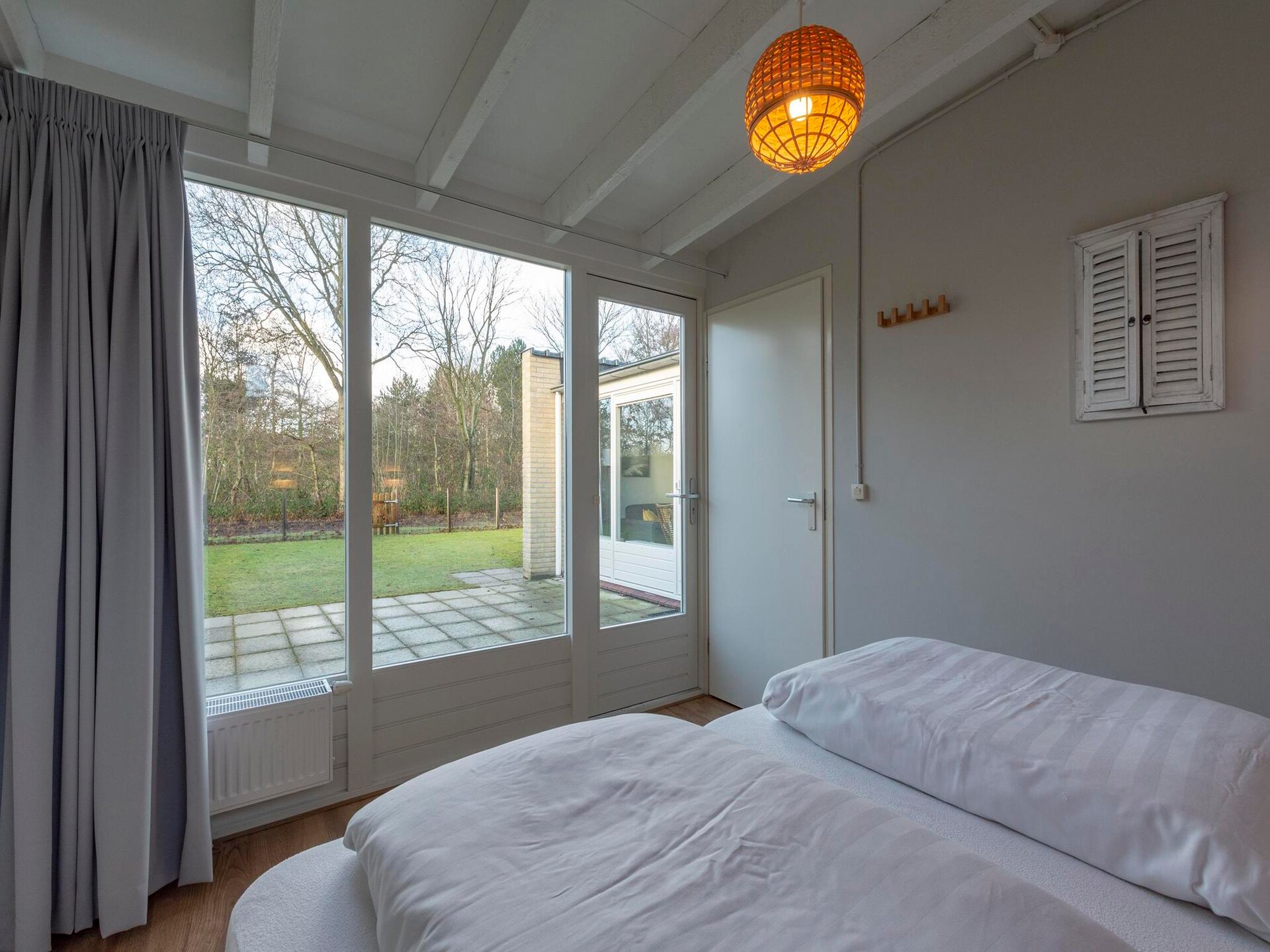 Vrijstaande kustbungalow met omheinde tuin in Sint Maartenszee - foto 20