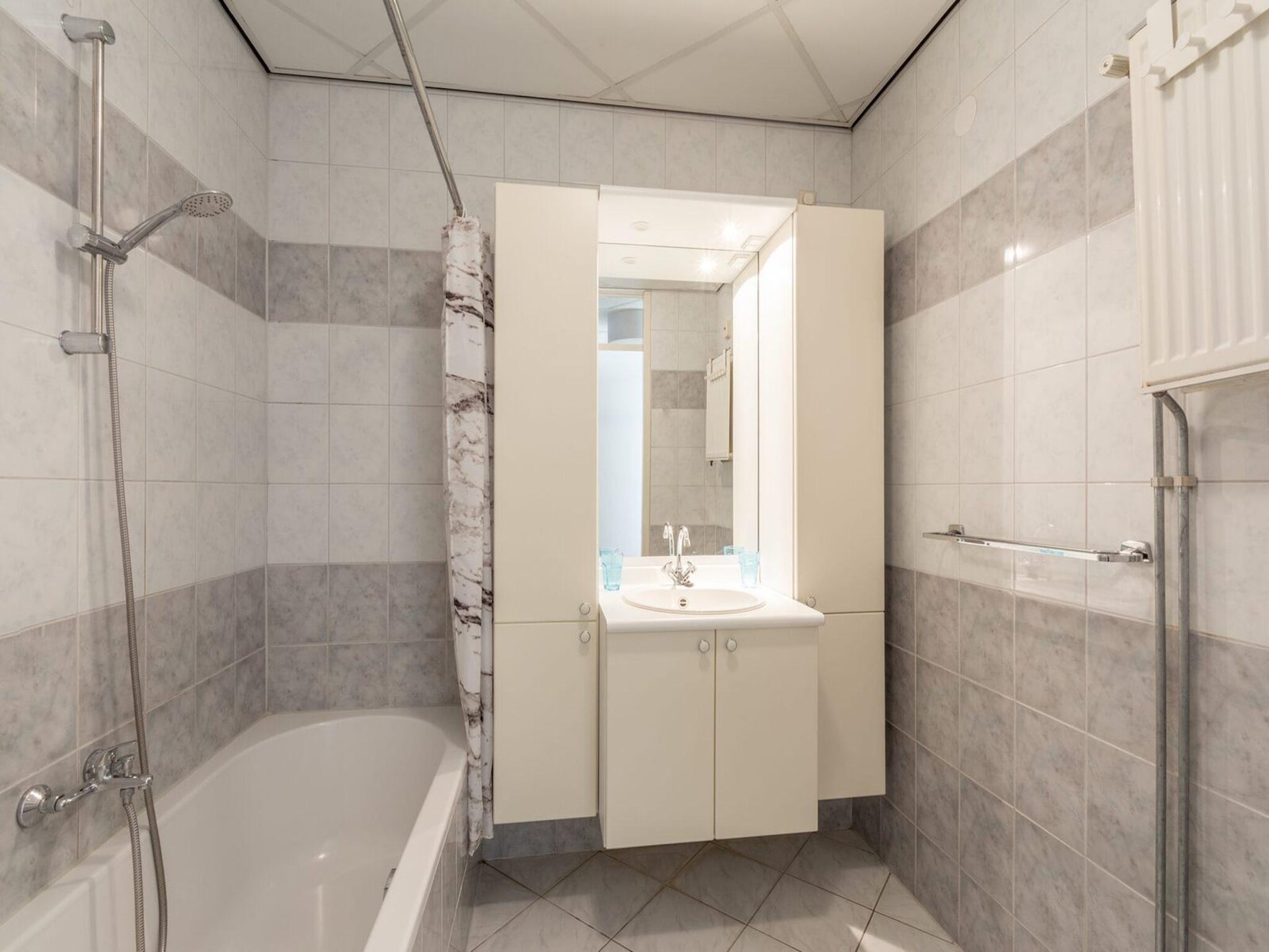 4-persoons appartement in Julianadorp aan Zee op 1,2 km van het strand · 4 pers. - foto 16