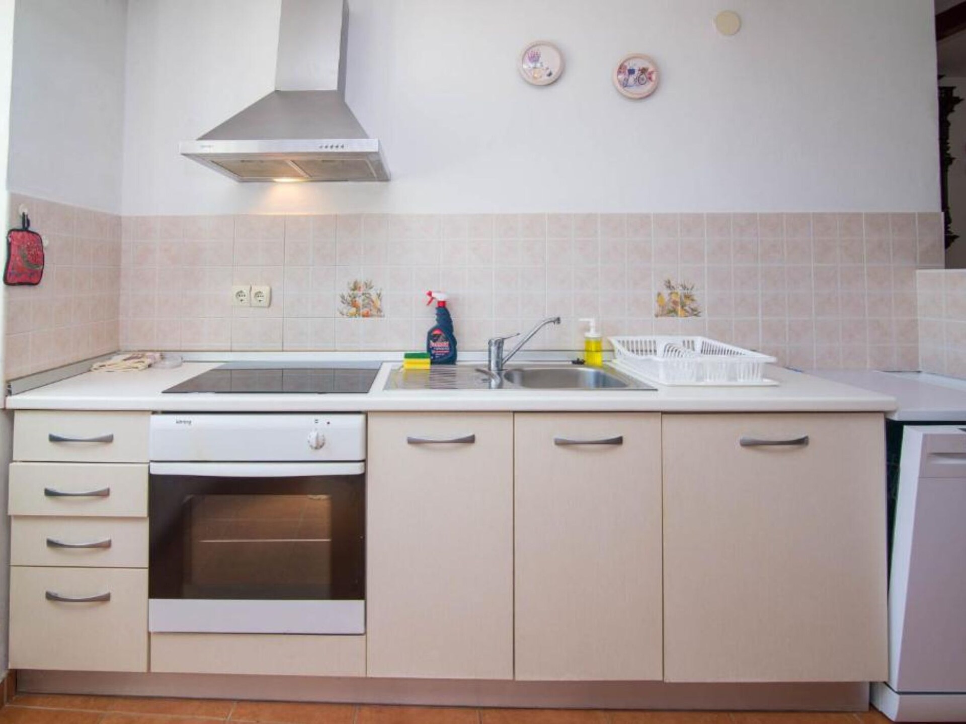 Hilltop Oasis in Veli Lošinj: Appartement met 2 Slaapkamers vlakbij Zee - foto 5
