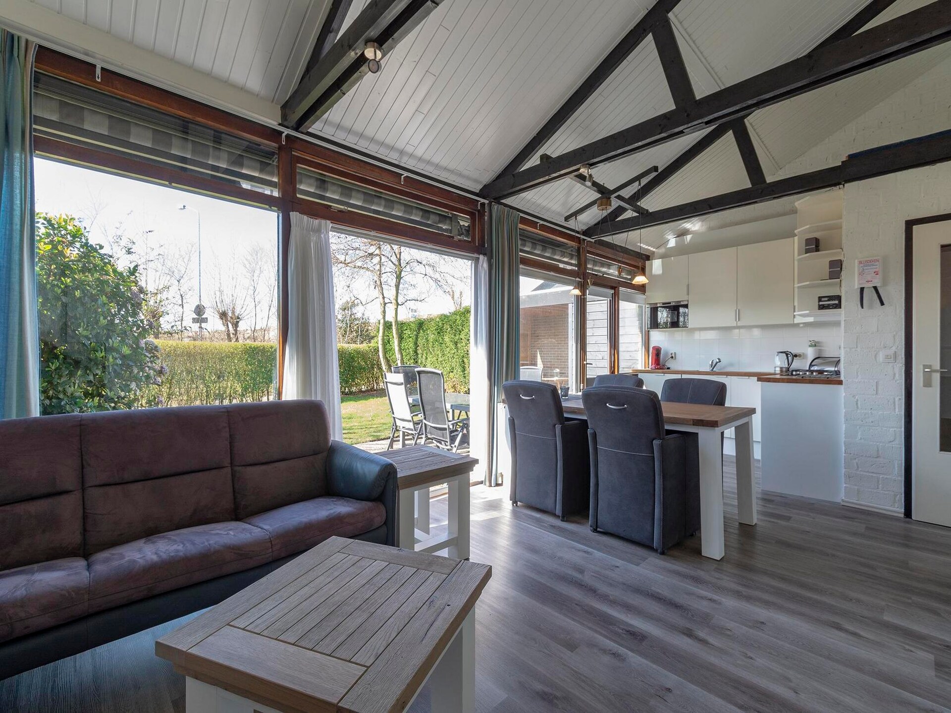 Vrijstaande bungalow op loopafstand van strand Sint Maartenszee - foto 2