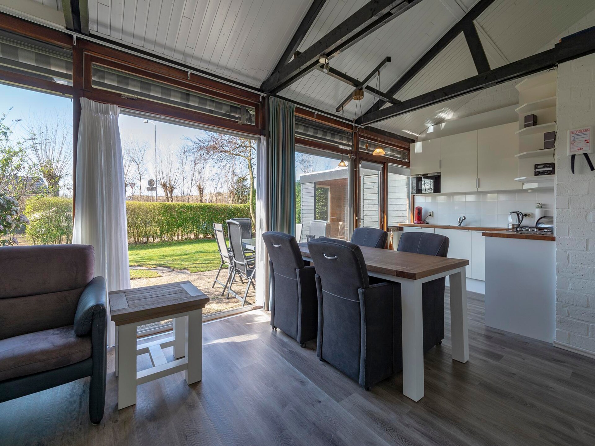 Vrijstaande bungalow op loopafstand van strand Sint Maartenszee - foto 10