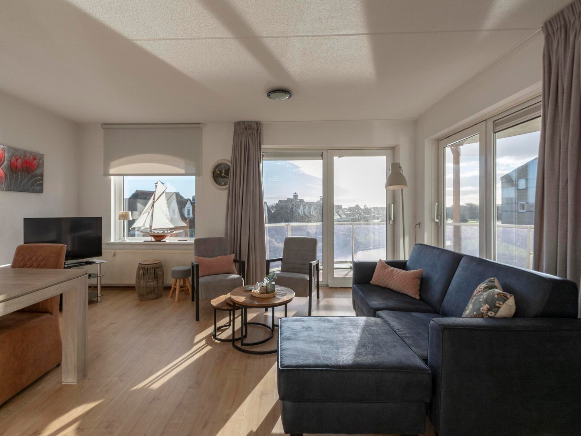 Stijlvol appartement met zicht op water, 1 km van strand Julianadorp - foto 2