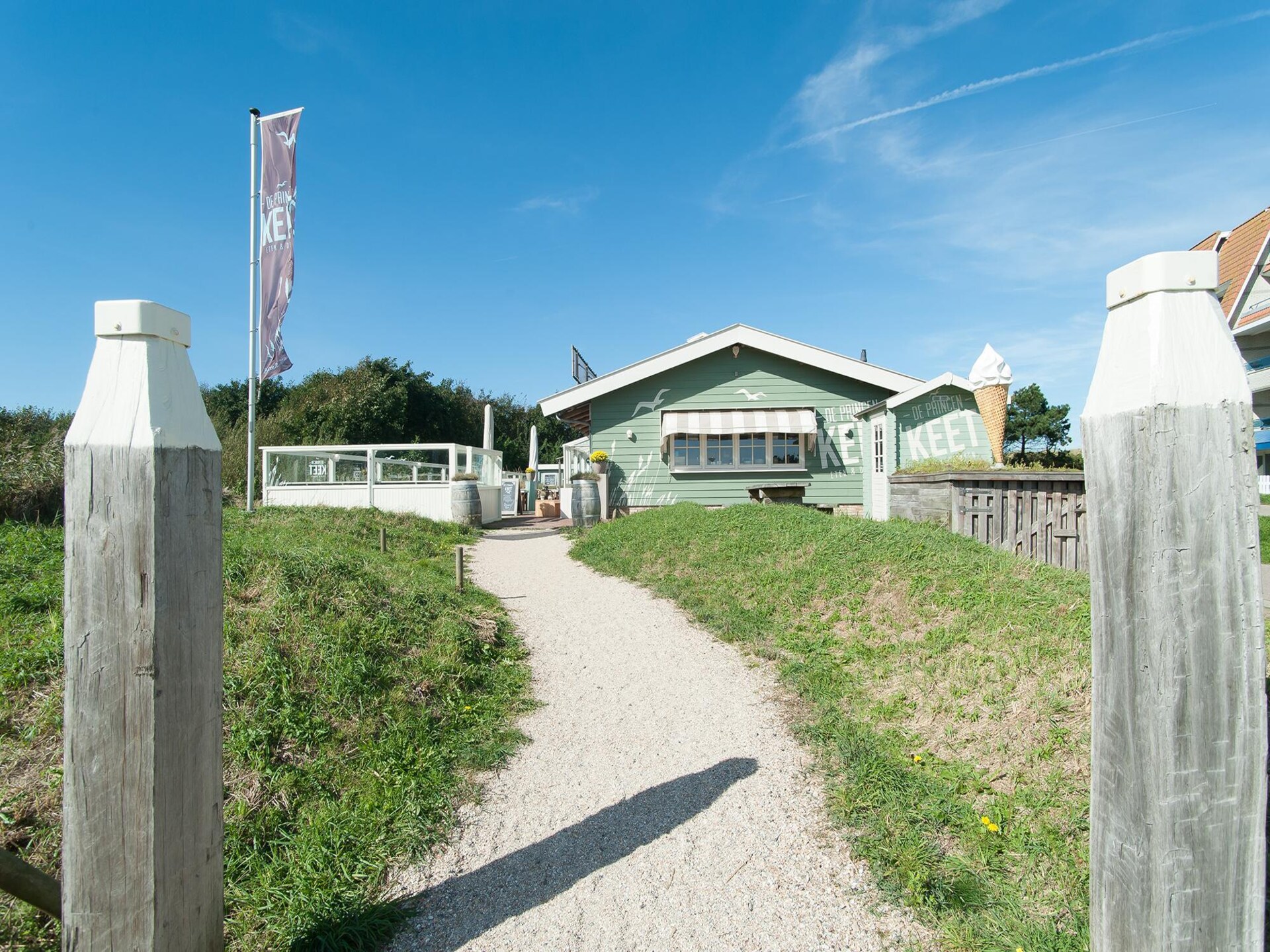 Villa Matisse: stijlvol familiehuis met omheinde tuin bij strand Callantsoog - foto 18