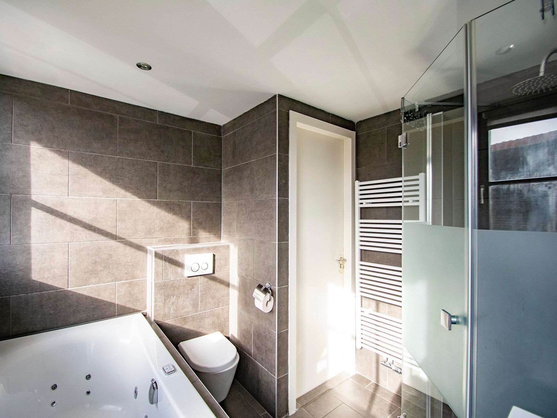 Luxe wellnessvilla met uitzicht op water, 900m van strand Callantsoog - foto 19