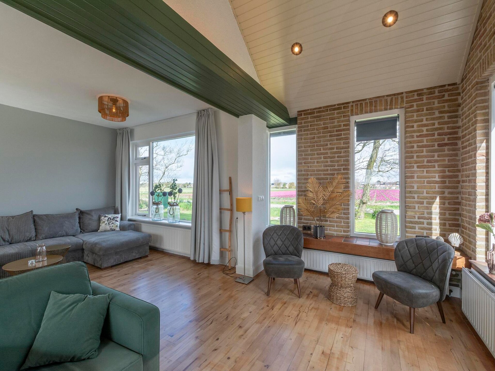 Villa Zuidwester: Ruime familievilla met haard bij strand Callantsoog - foto 8