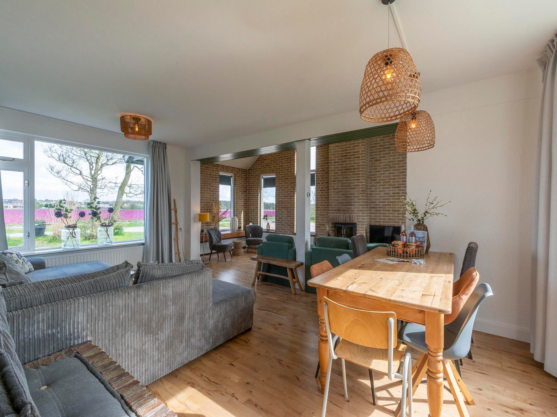 Villa Zuidwester: Ruime familievilla met haard bij strand Callantsoog - foto 3