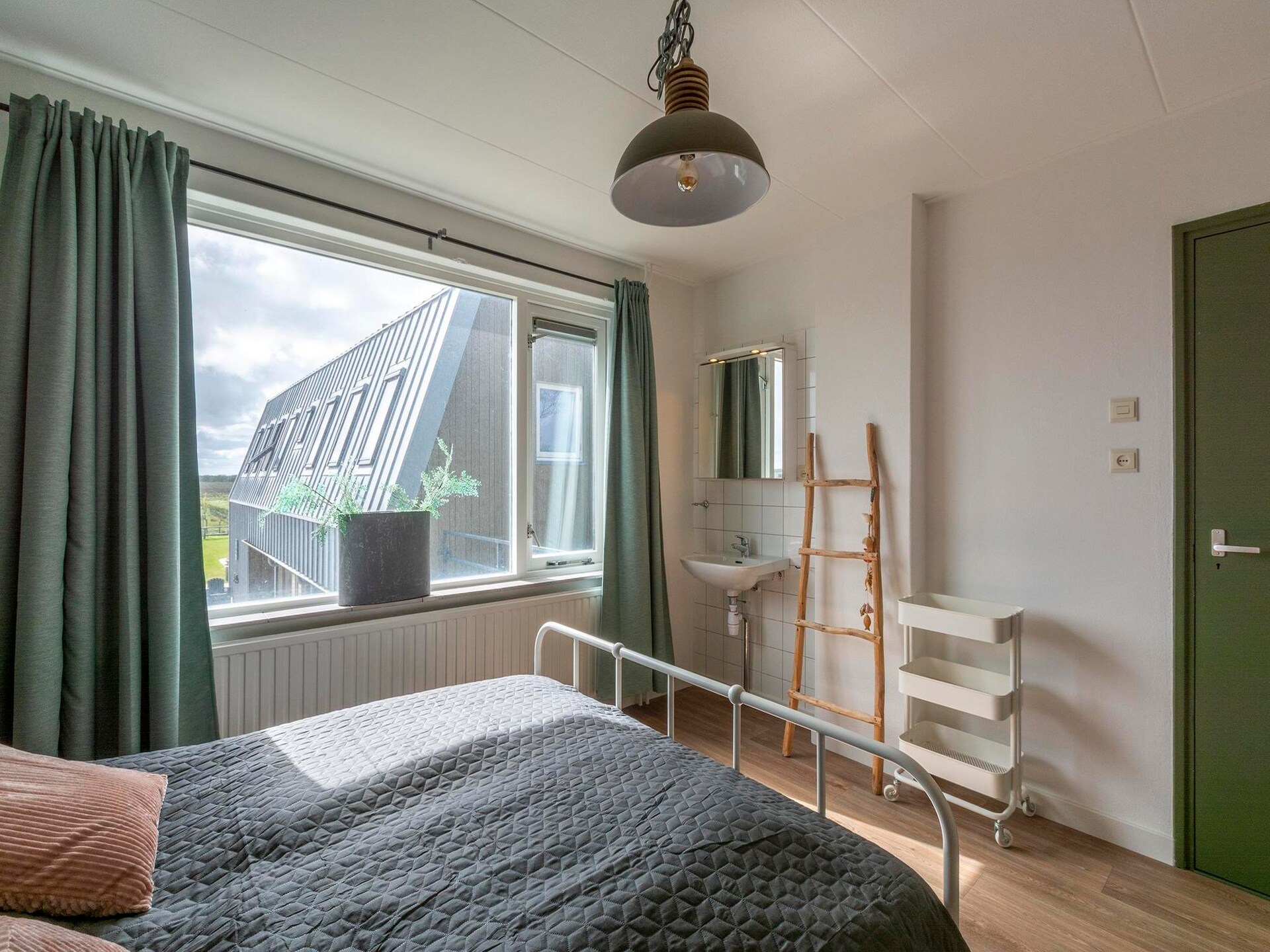 Villa Zuidwester: Ruime familievilla met haard bij strand Callantsoog - foto 25