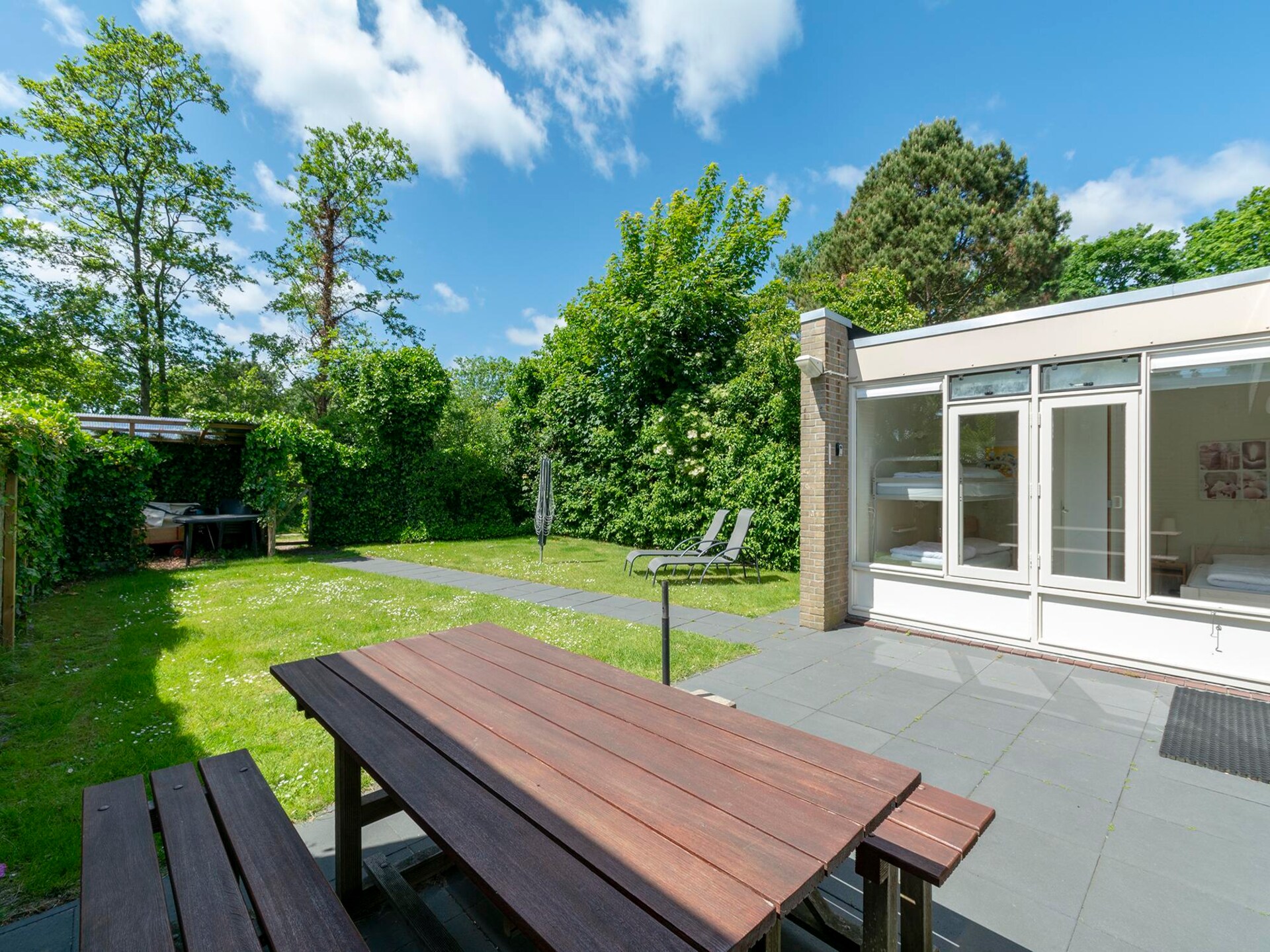 Vrijstaande familiebungalow met omheinde tuin op park Duinland, 4 km van strand - foto 7