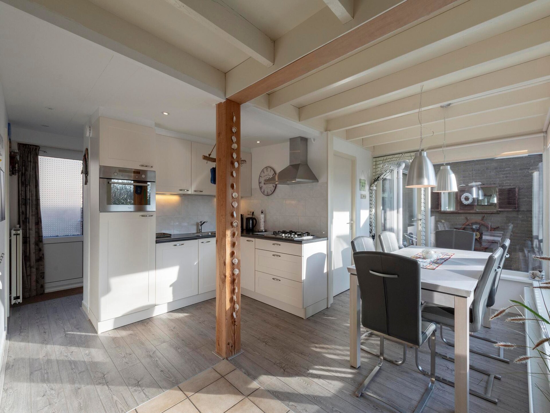 Vrijstaande bungalow met grote tuin op 4 km van het strand - foto 10