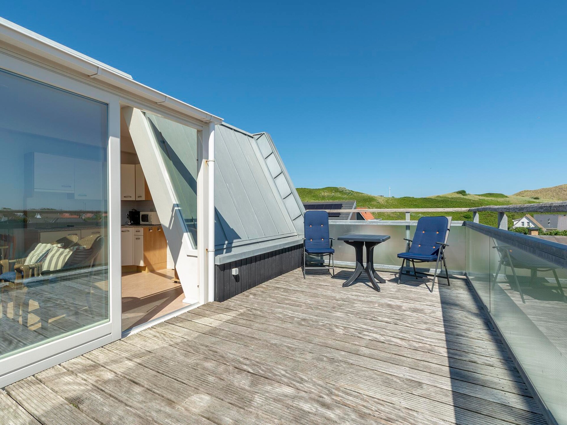 Gezellig appartement aan dorpsplein Callantsoog, 250m van strand - foto 2