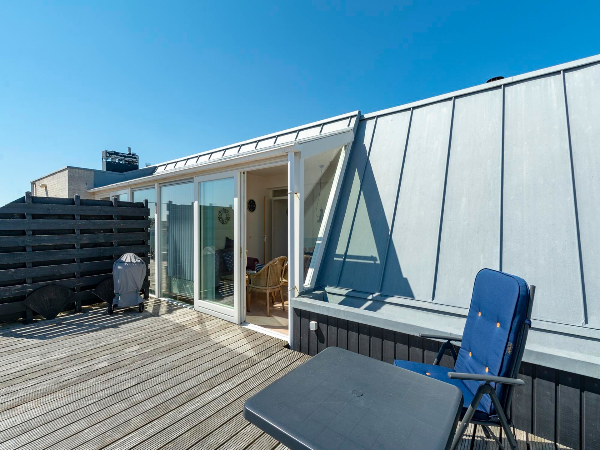 Gezellig appartement aan dorpsplein Callantsoog, 250m van strand - foto 5