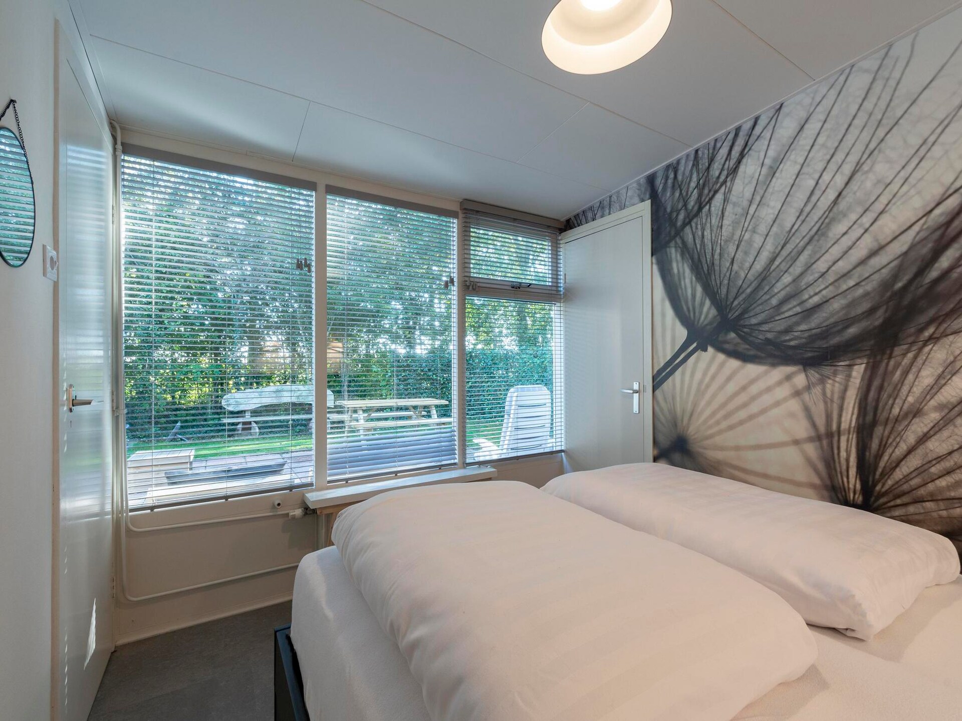 Gezellige vrijstaande bungalow bij Sint Maartenszee, 4 km van het strand - foto 16