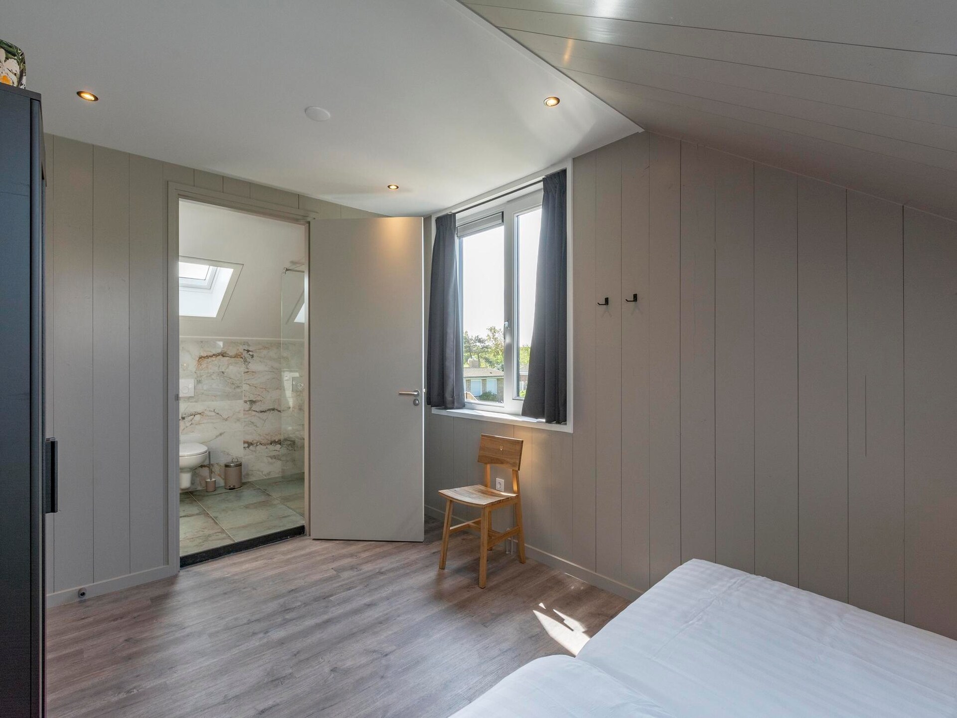 Wellness Villa Lotje: luxe villa met jacuzzi en sauna op 250m van het strand - foto 19