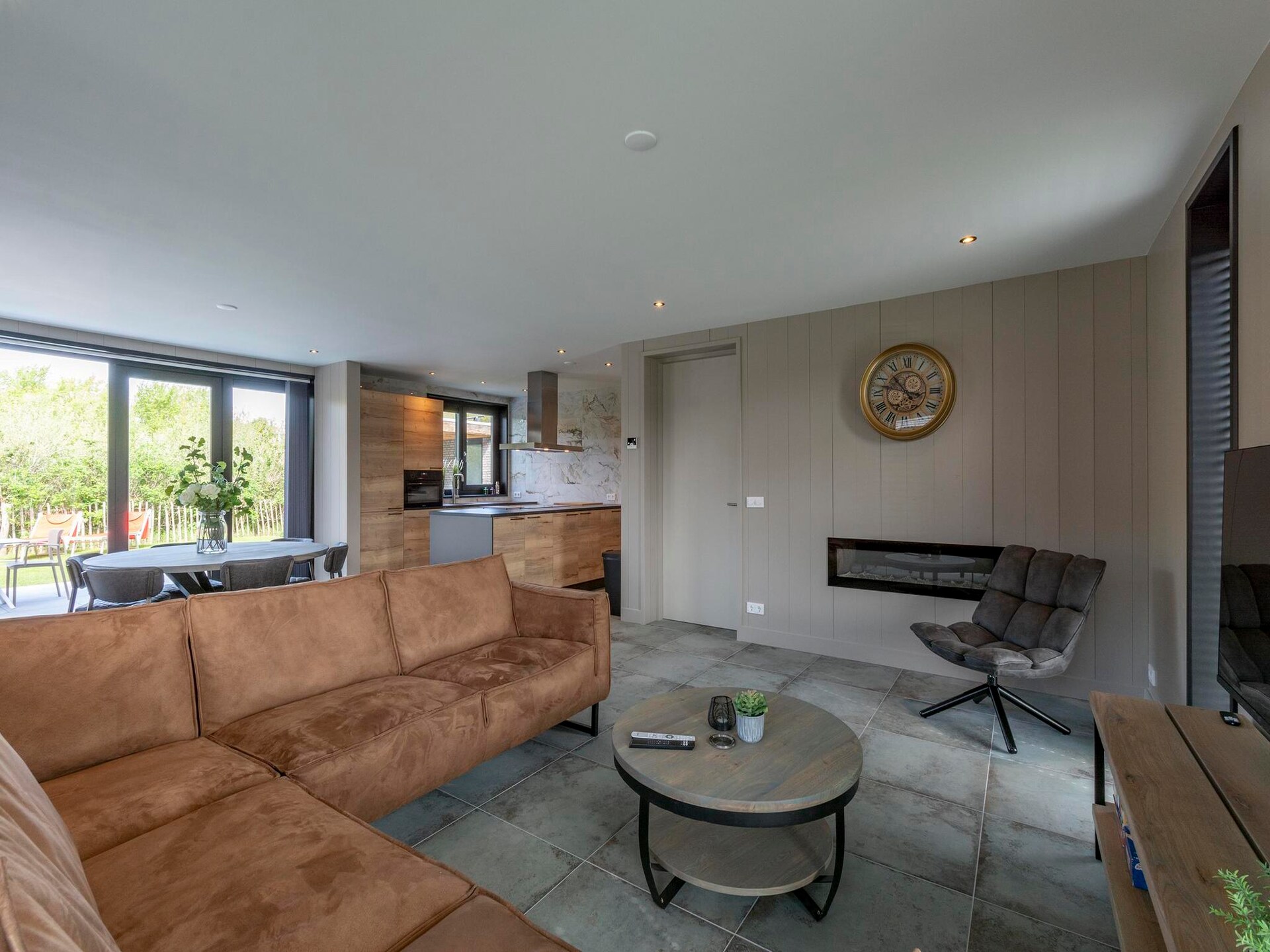 Wellness Villa Lotje: luxe villa met jacuzzi en sauna op 250m van het strand - foto 2
