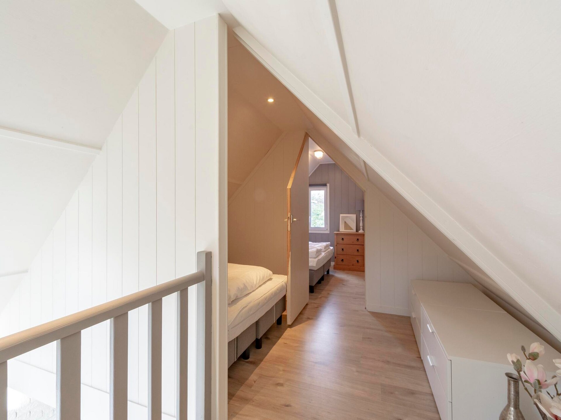 Modern familiehuis bij strand en duinen van Sint Maartenszee - foto 12