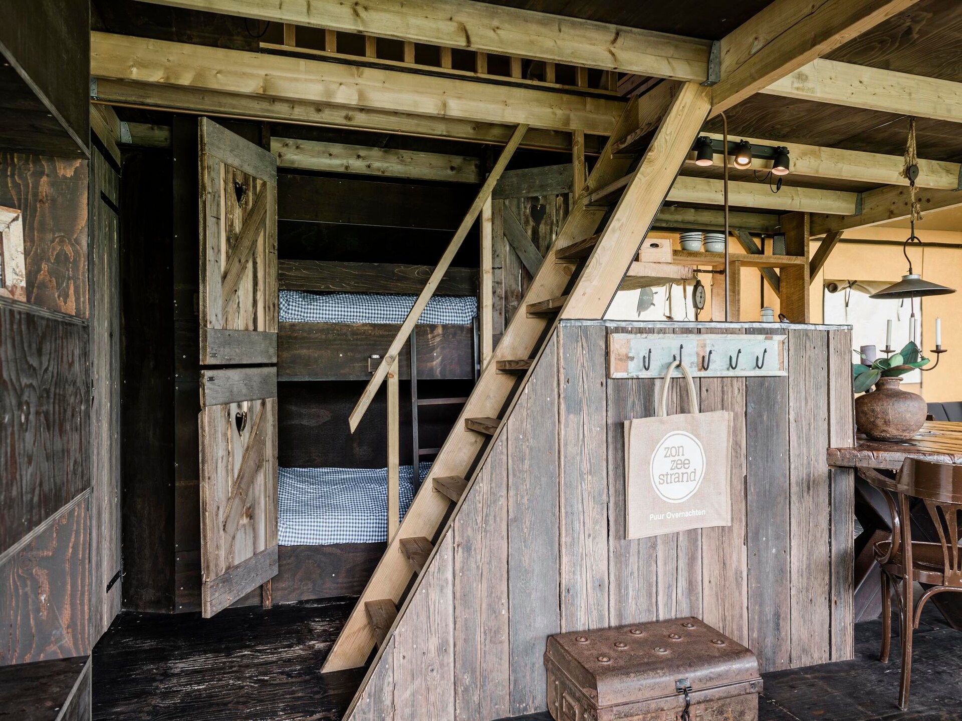 Wood Lodge Duynpark: Luxe kamperen bij strand Callantsoog - foto 14