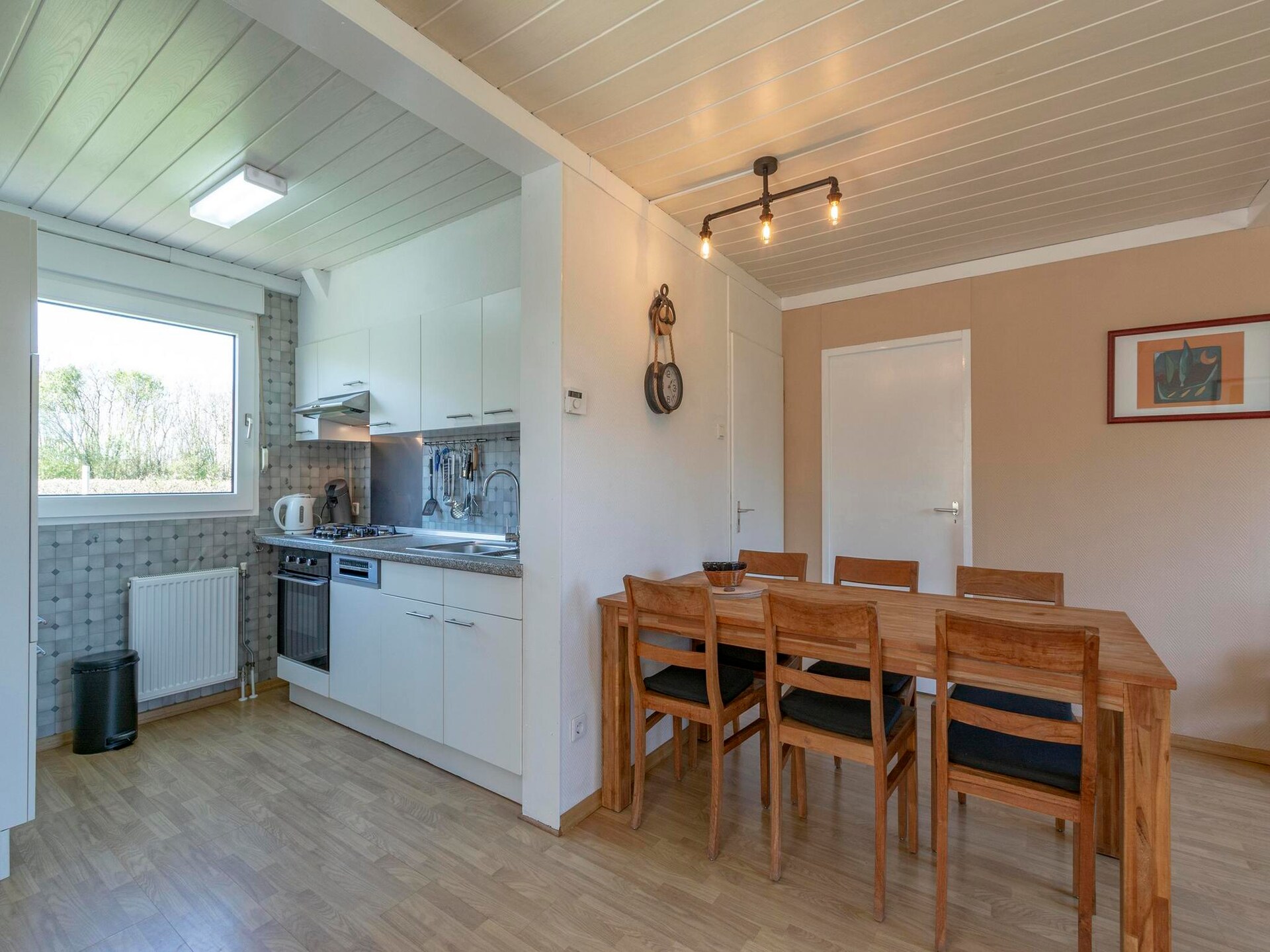 Vrijstaande zeebungalow met omheinde tuin op 1 km van het strand - foto 4