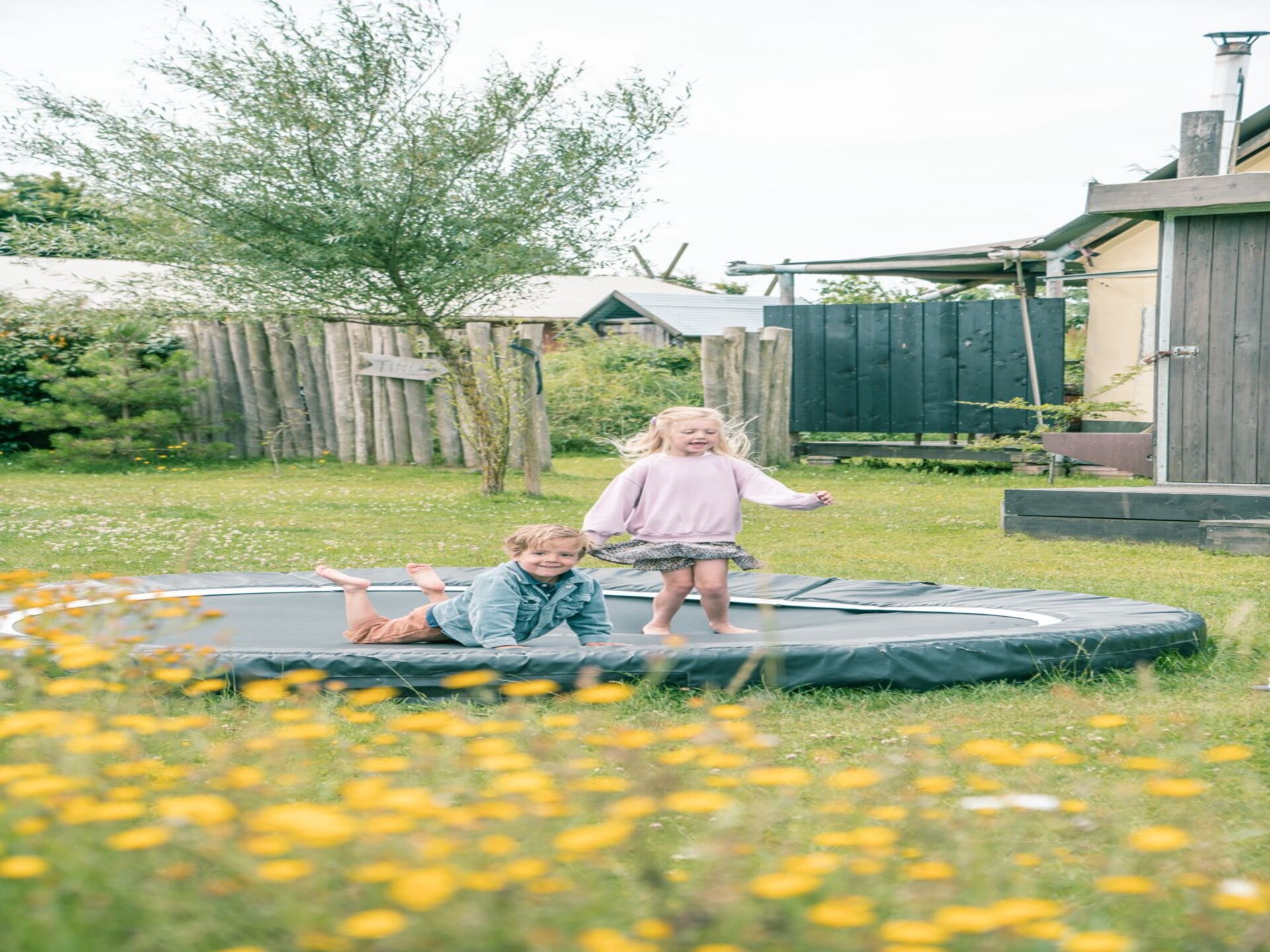 Kidz Lodge: Avontuurlijke familietent met klimwand en glijbaan in Callantsoog - foto 12