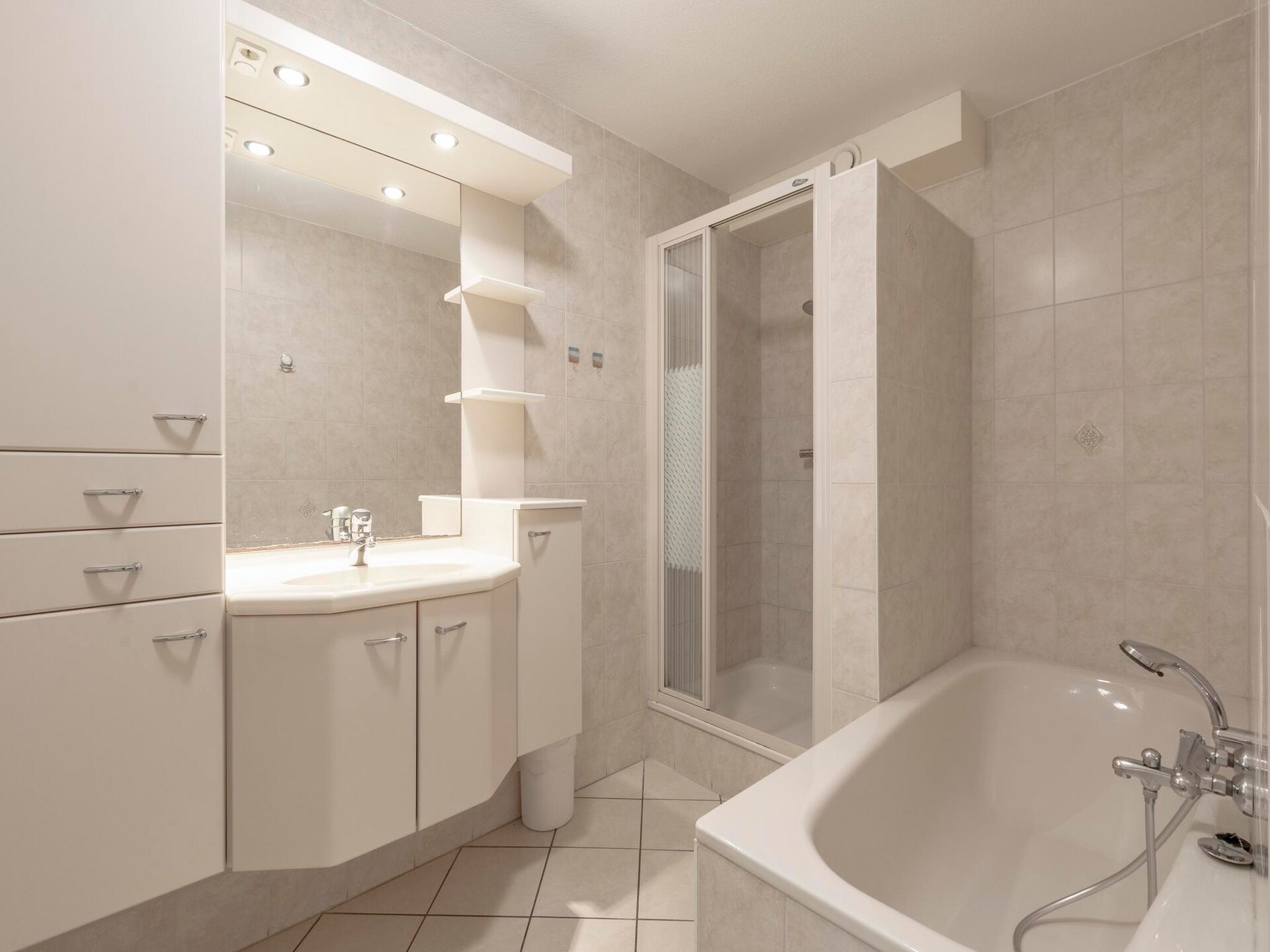 Wijde Blick 211: Modern appartement met duinuitzicht, 250m van strand - foto 15