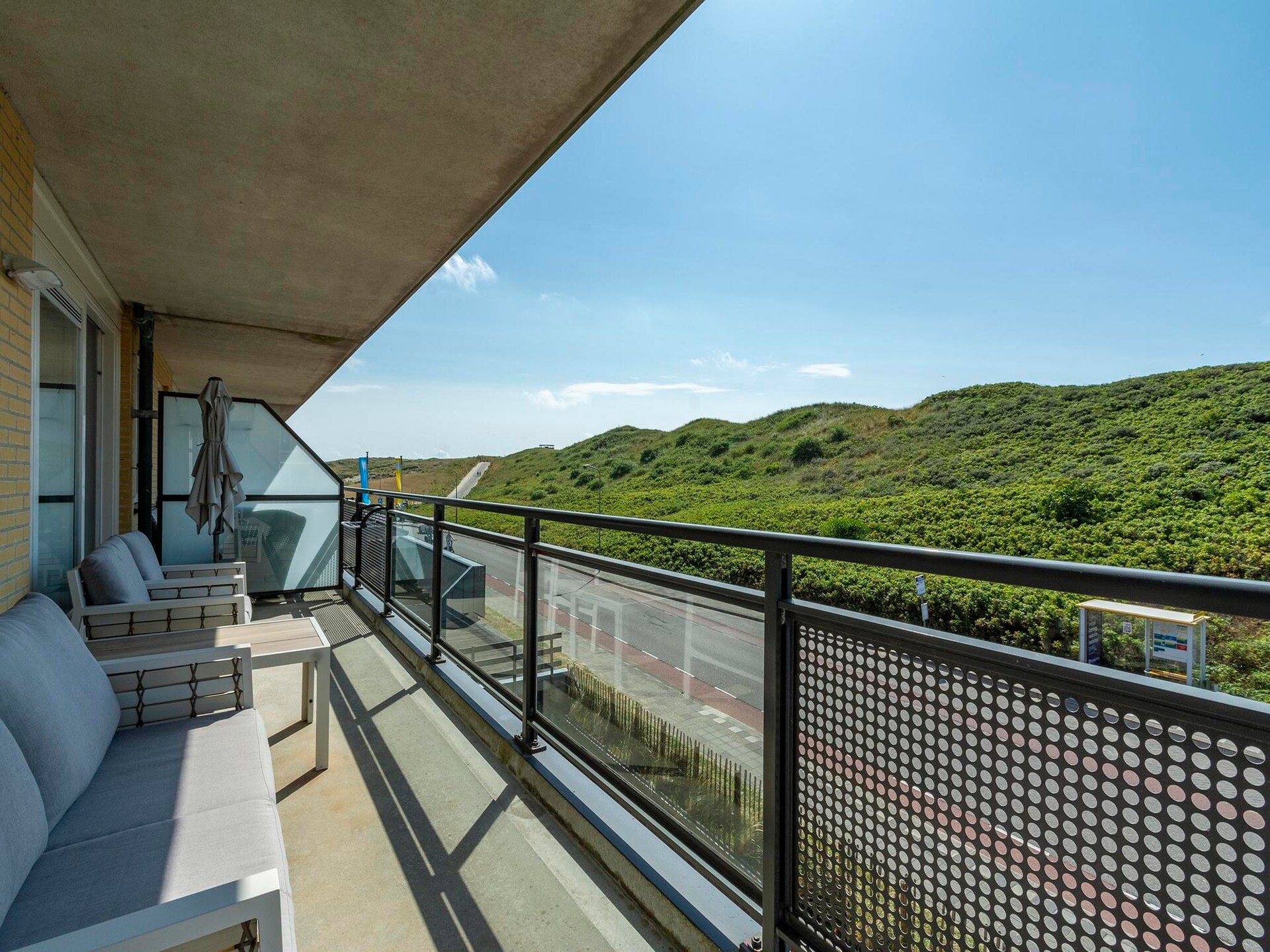 Wijde Blick 211: Modern appartement met duinuitzicht, 250m van strand - foto 17