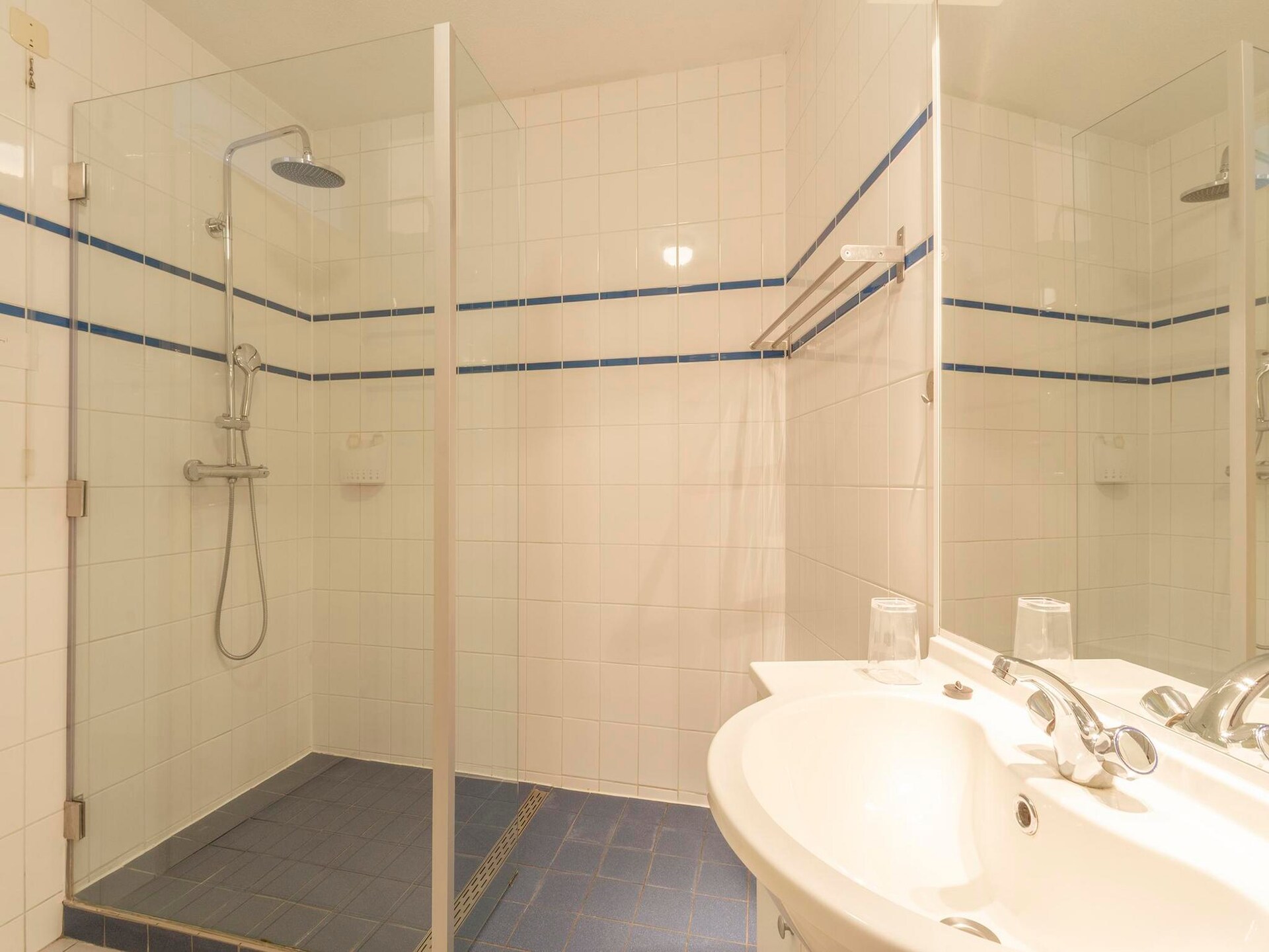 Juliana 34: Modern appartement met duinuitzicht op 1 km van het strand - foto 27