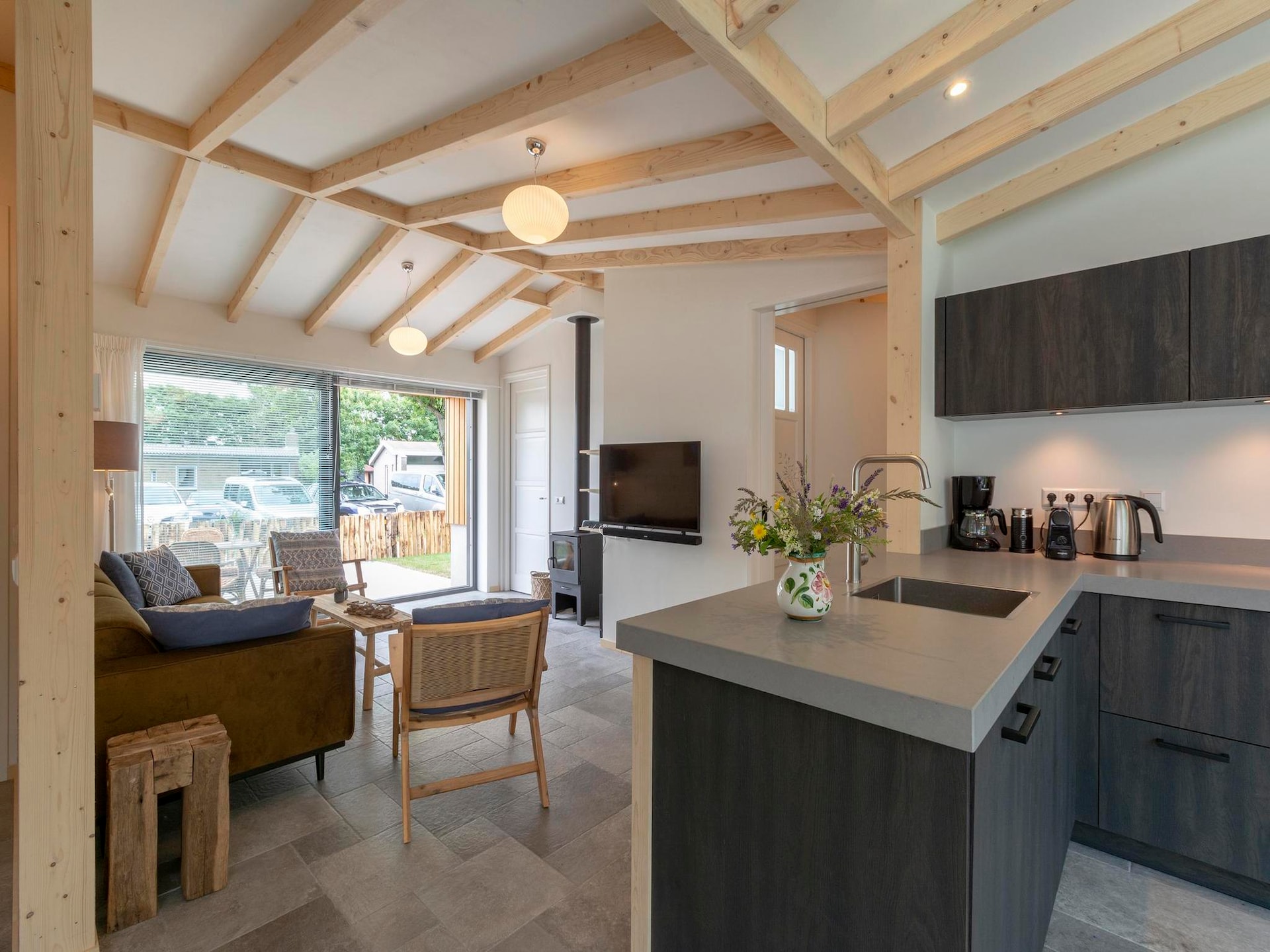 Moderne vrijstaande bungalow met houtkachel, op loopafstand van strand Callantsoog - foto 8