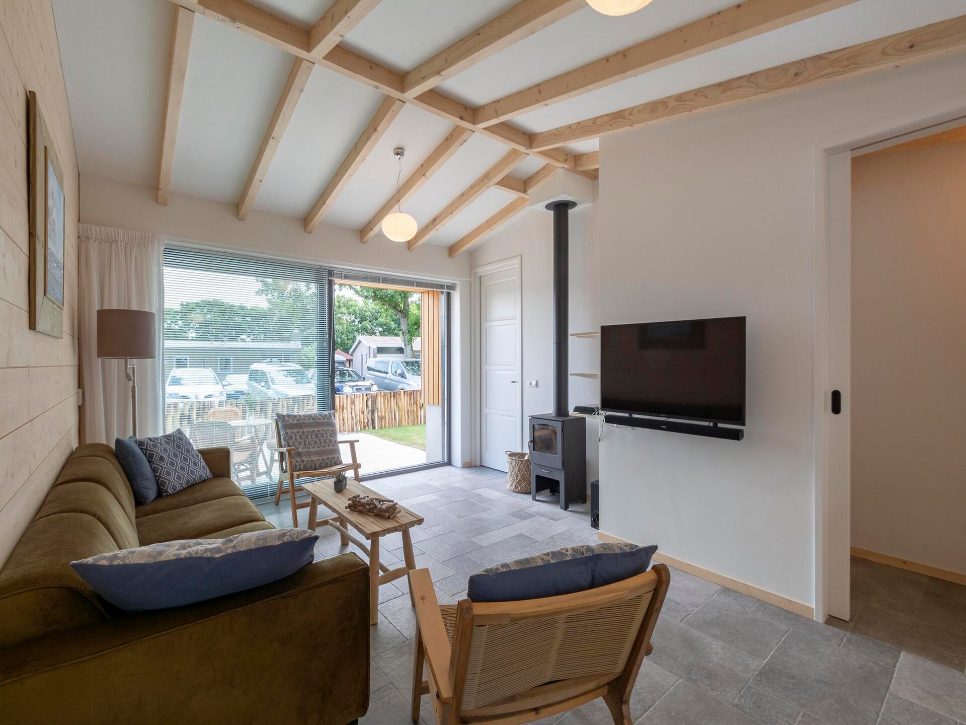 Moderne vrijstaande bungalow met houtkachel, op loopafstand van strand Callantsoog - foto 9