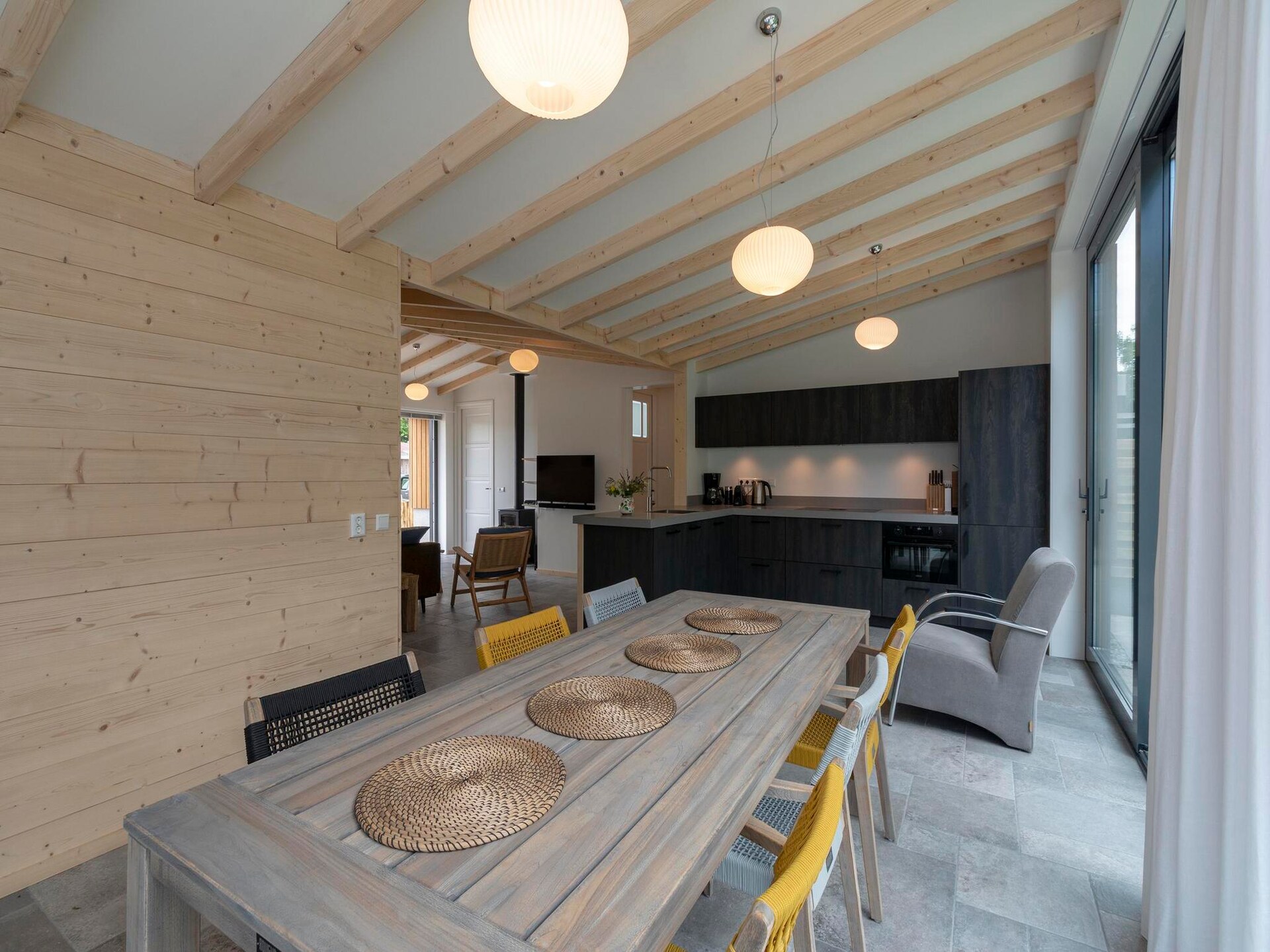 Moderne vrijstaande bungalow met houtkachel, op loopafstand van strand Callantsoog - foto 3