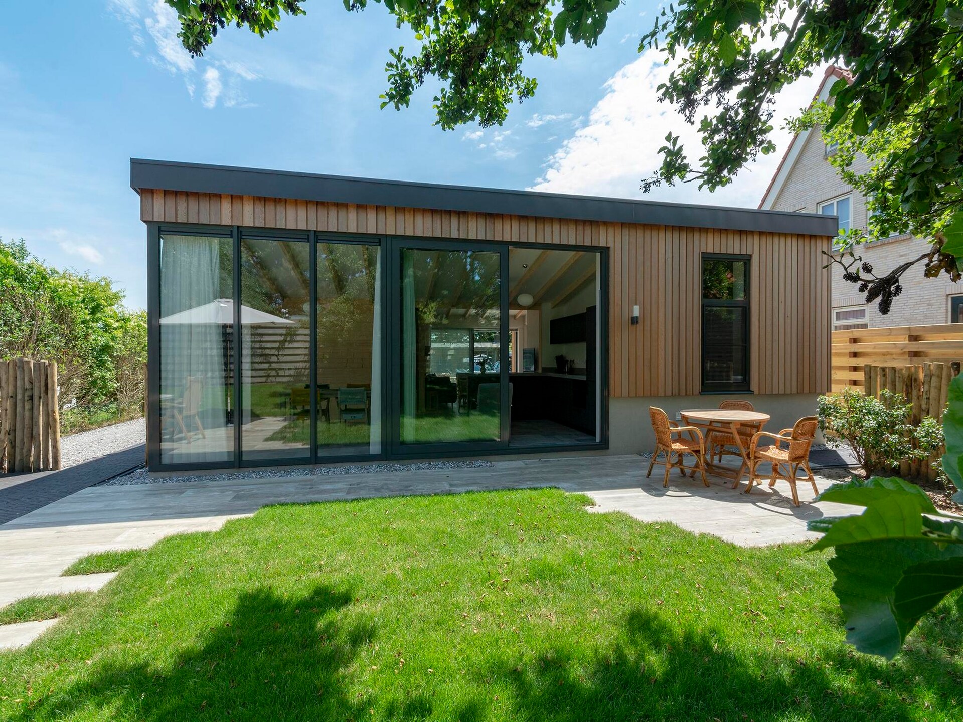 Moderne vrijstaande bungalow met houtkachel, op loopafstand van strand Callantsoog - foto 7