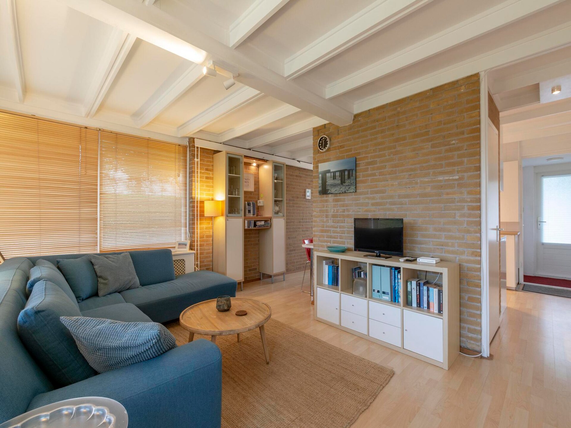 Vrijstaand vakantiehuis met omheinde tuin, 1,2 km van strand Sint Maartenszee - foto 2