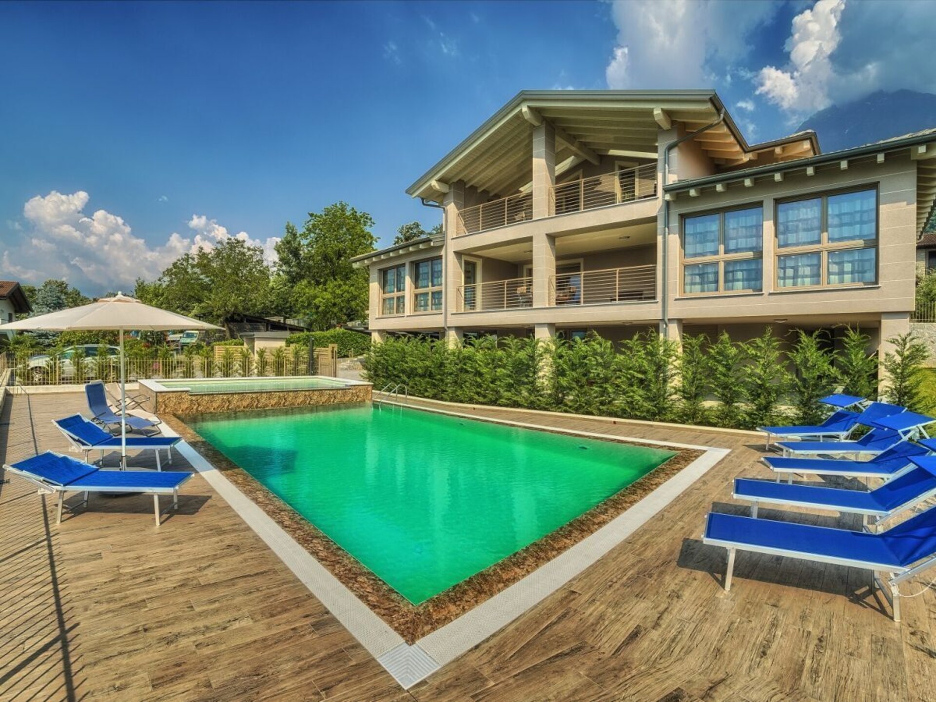 Luxe appartement met privézwembad en panoramisch uitzicht op het Comomeer - foto 4