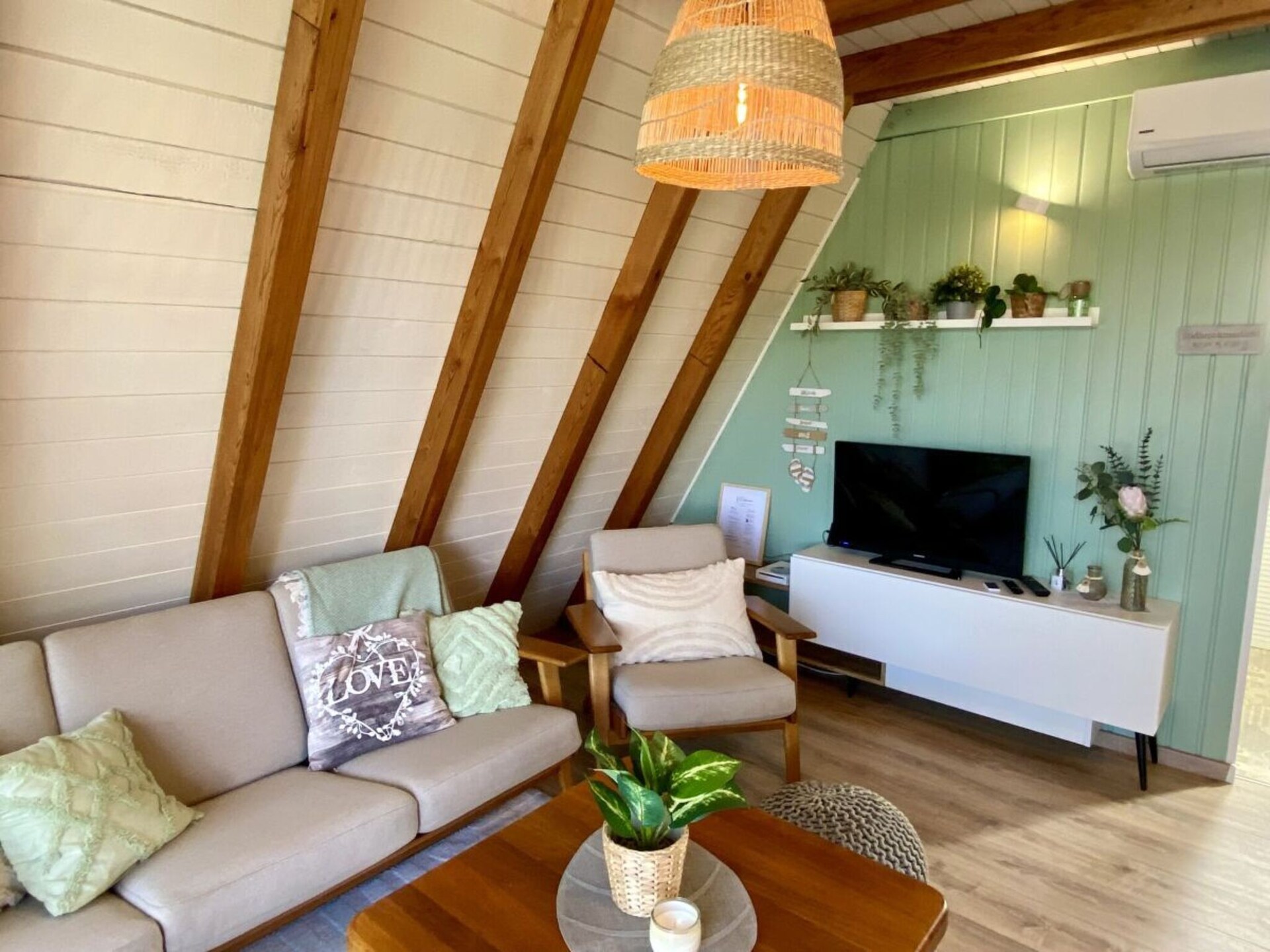 Kindvriendelijk vakantiehuis met eigen roeiboot en kajaks in Oost-Friesland - foto 2