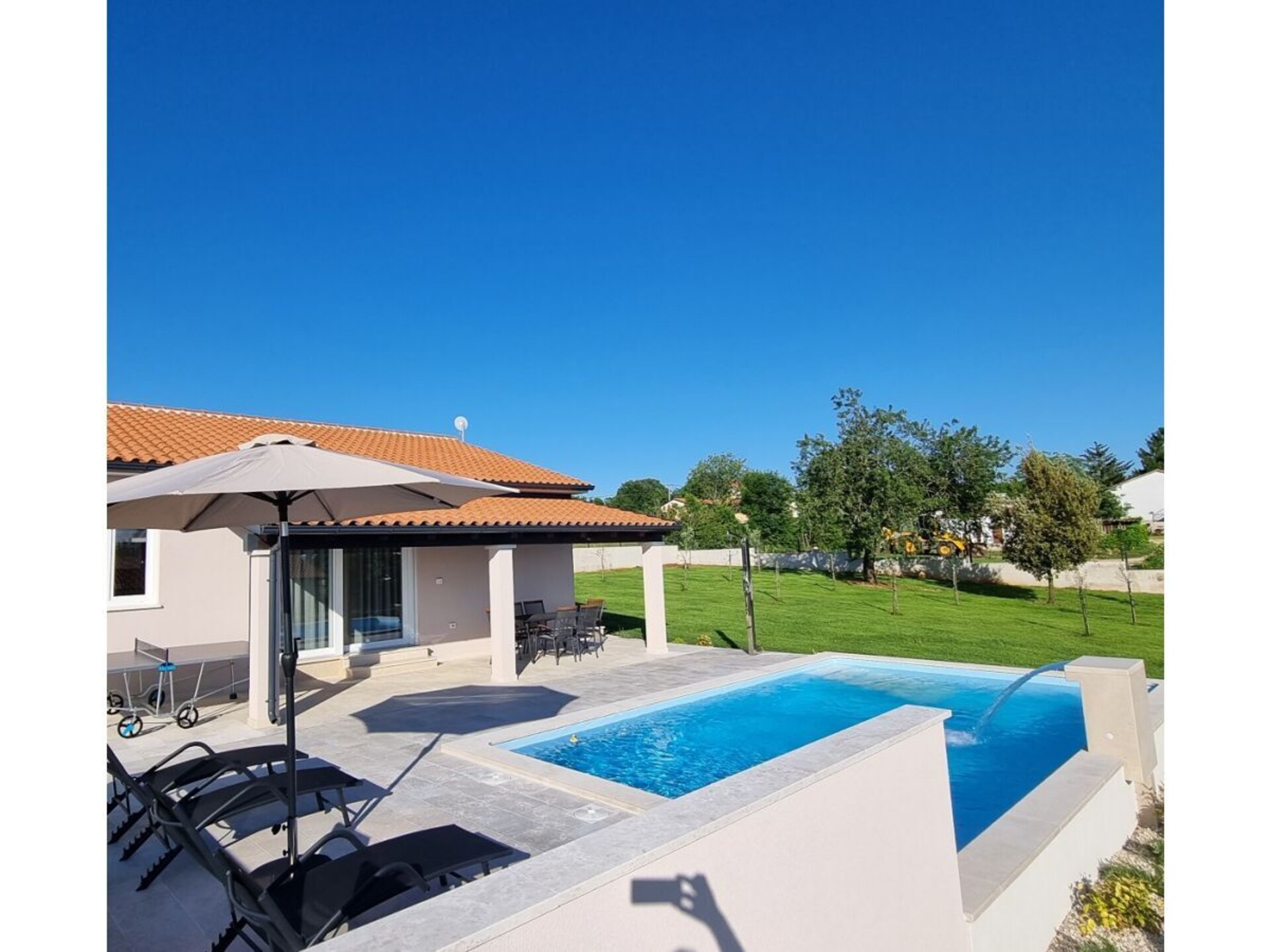 Ruime villa met privézwembad in Sveti Petar u Šumi, Istrië - foto 2