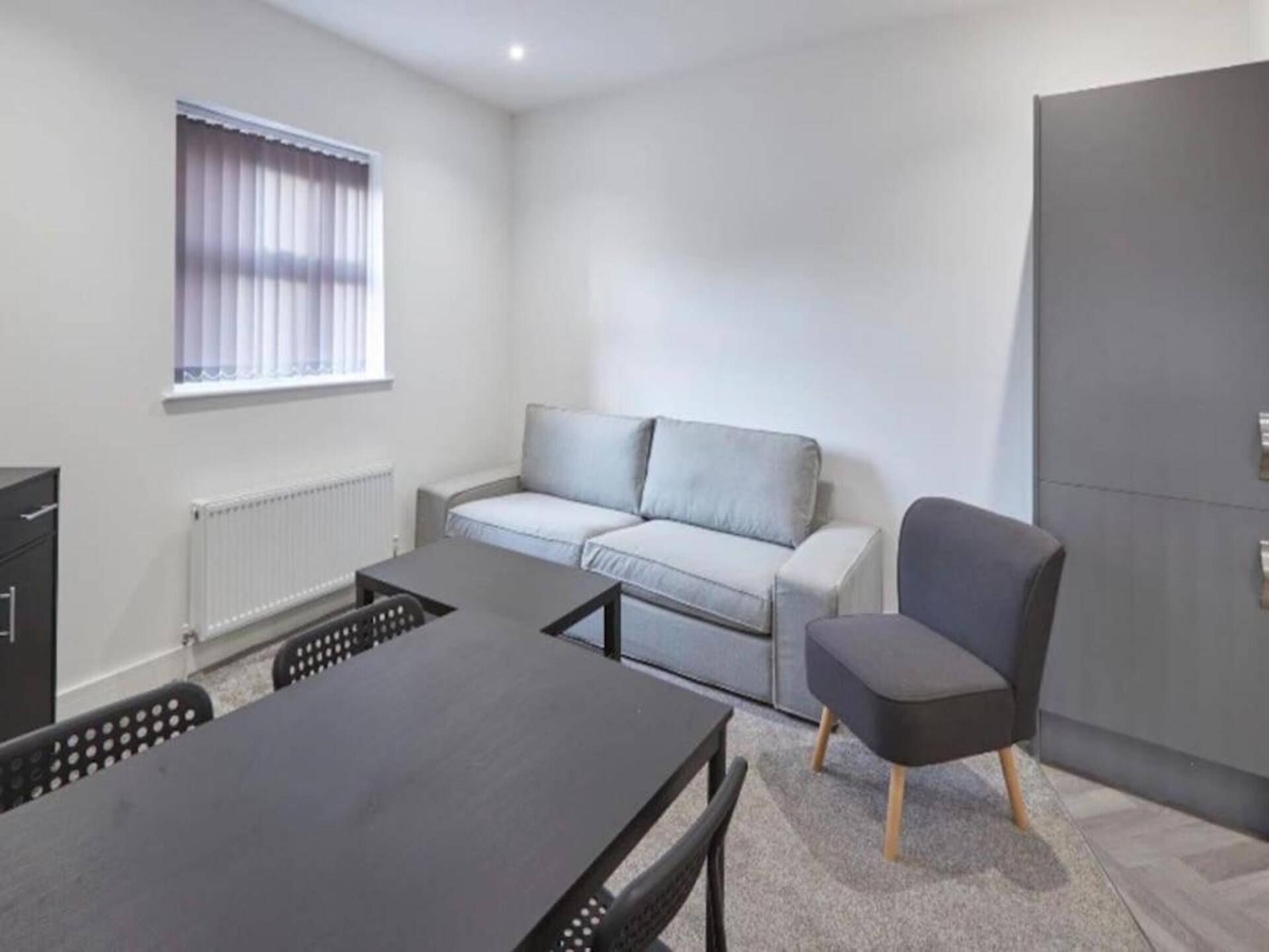 Compact stadsappartement in centrum Crewe met uitzicht en bar - foto 5