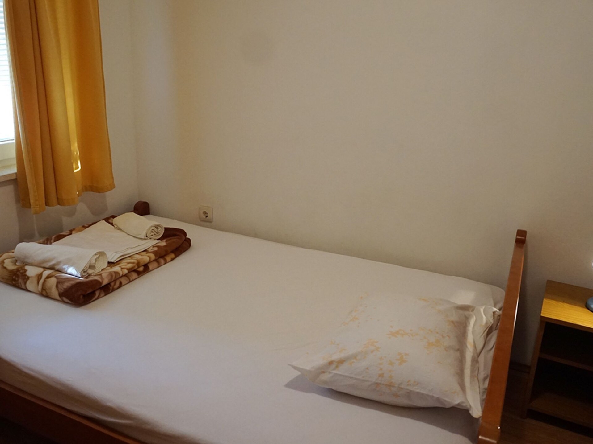 Rustiek appartement aan zee in Žuljana met terras voor 4 personen - foto 6