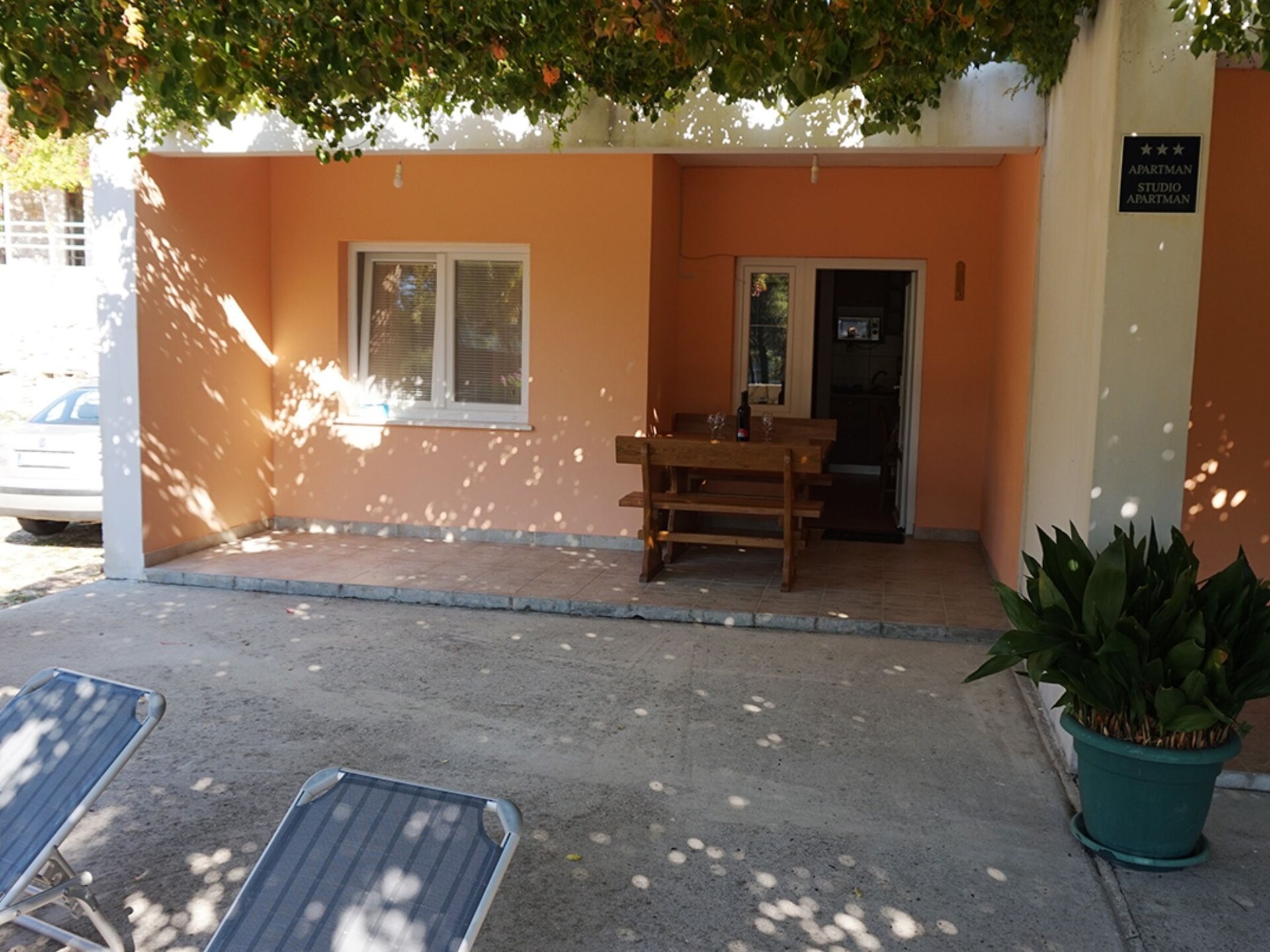 Rustiek appartement aan zee in Žuljana met terras voor 4 personen - foto 8