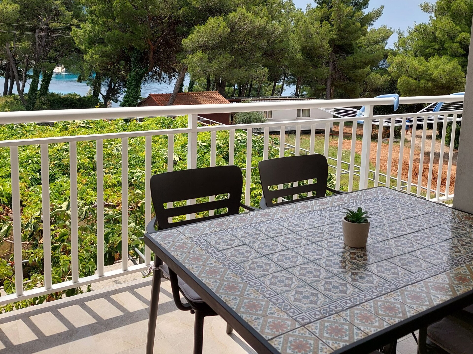 Rustiek appartement aan zee in Žuljana voor 4 personen met terras - foto 7