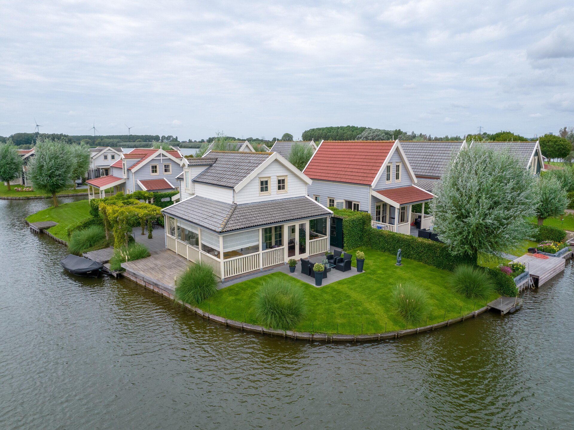 Vrijstaand waterhuis aan het meer in Simonshaven – ideaal voor 6 personen - foto 21
