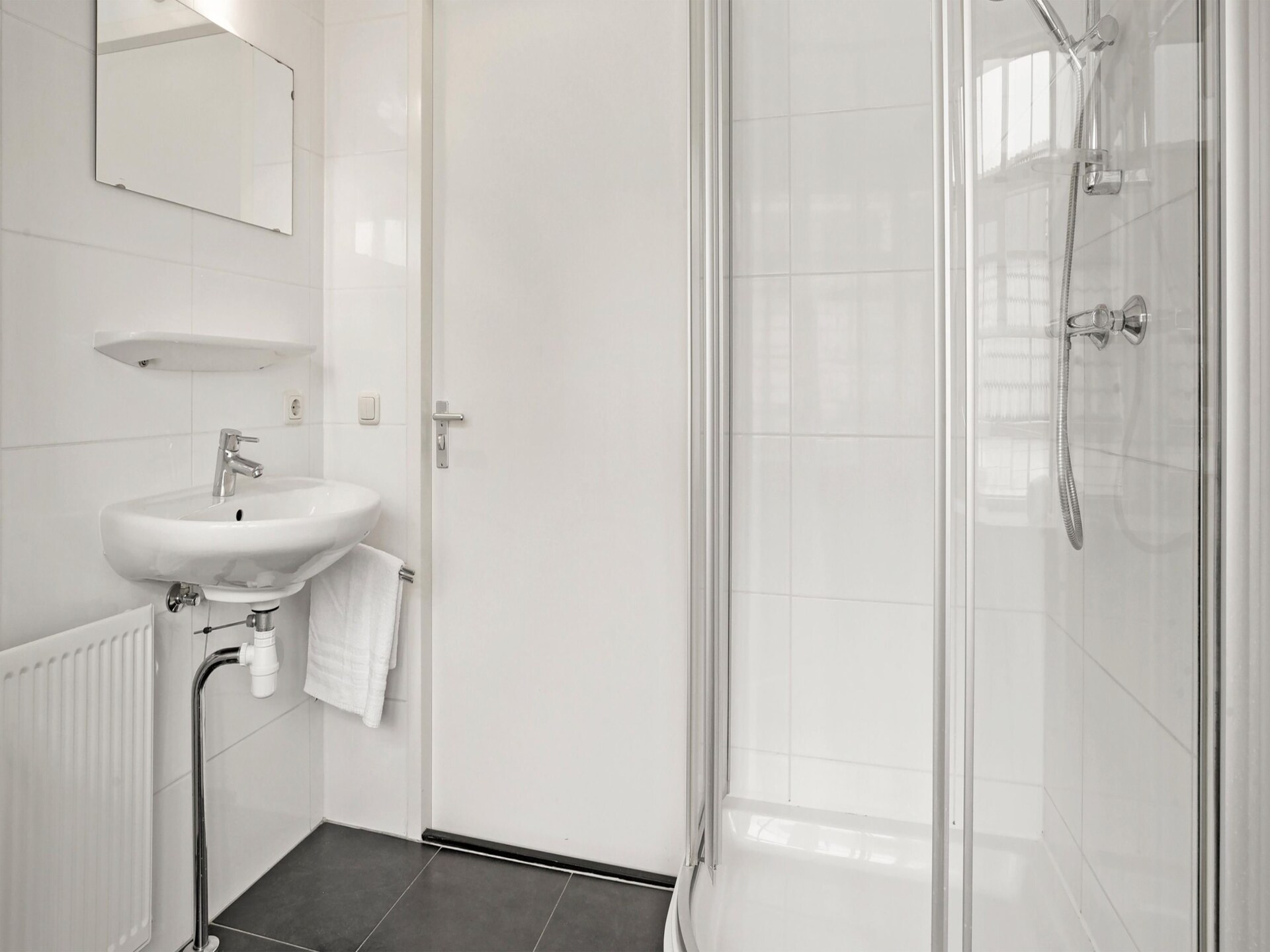 Luxe vakantiehuis aan het water met sauna op park Zuytland Buiten - foto 13