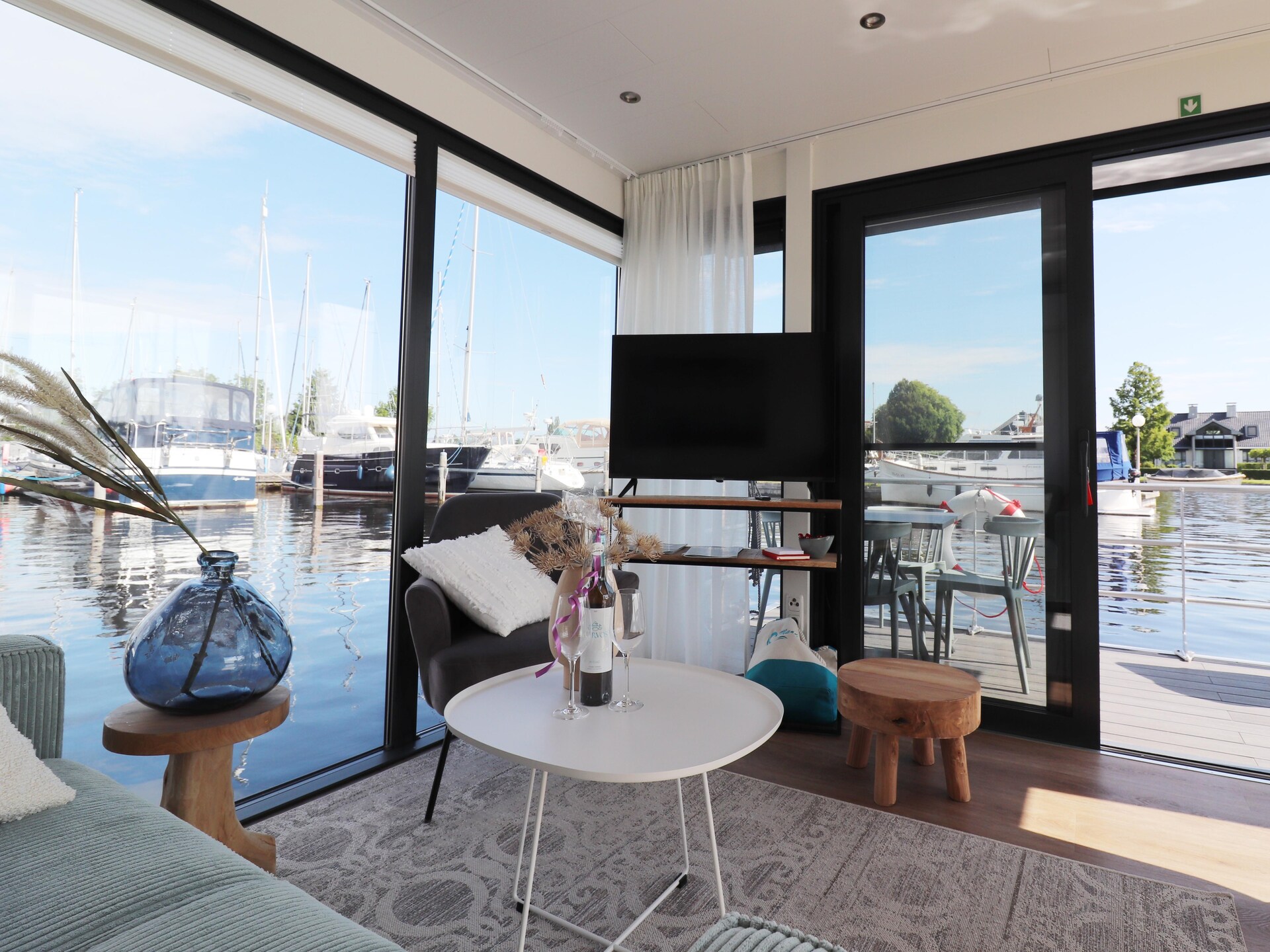 Luxe woonboot Refugio aan het water in pittoreske haven van Lemmer - foto 27