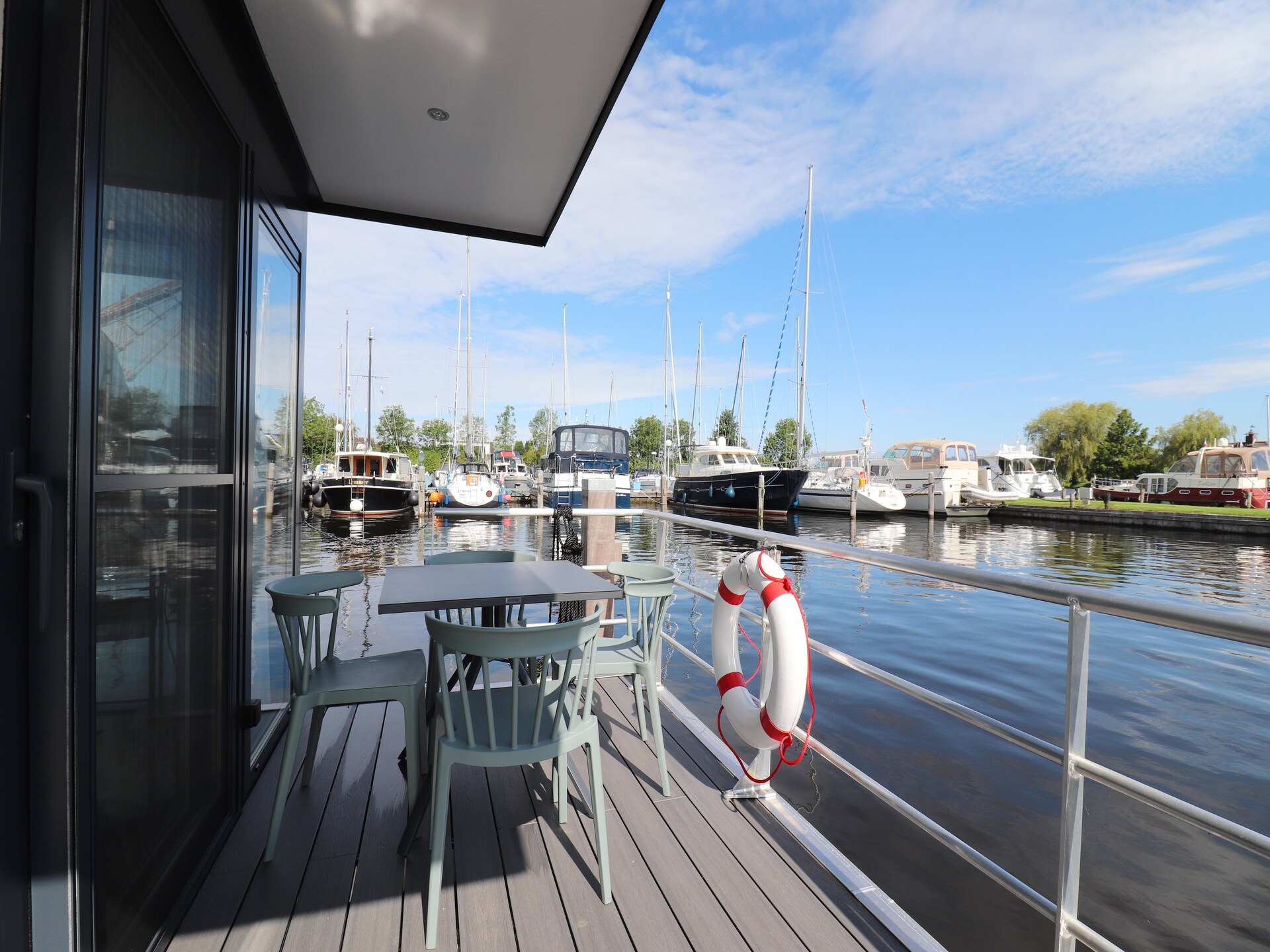 Luxe woonboot Refugio aan het water in pittoreske haven van Lemmer - foto 22