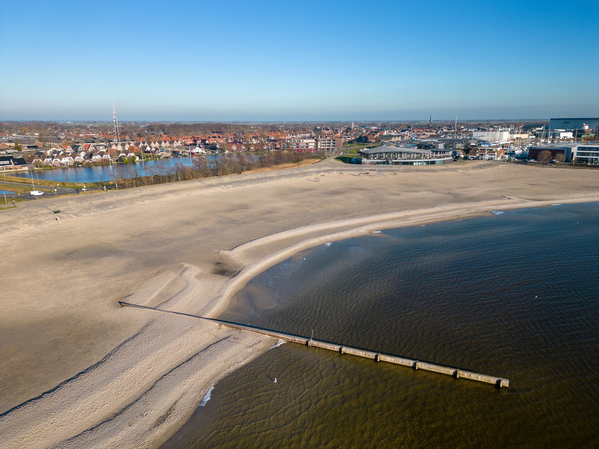 Luxe woonboot Refugio aan het water in pittoreske haven van Lemmer - foto 32
