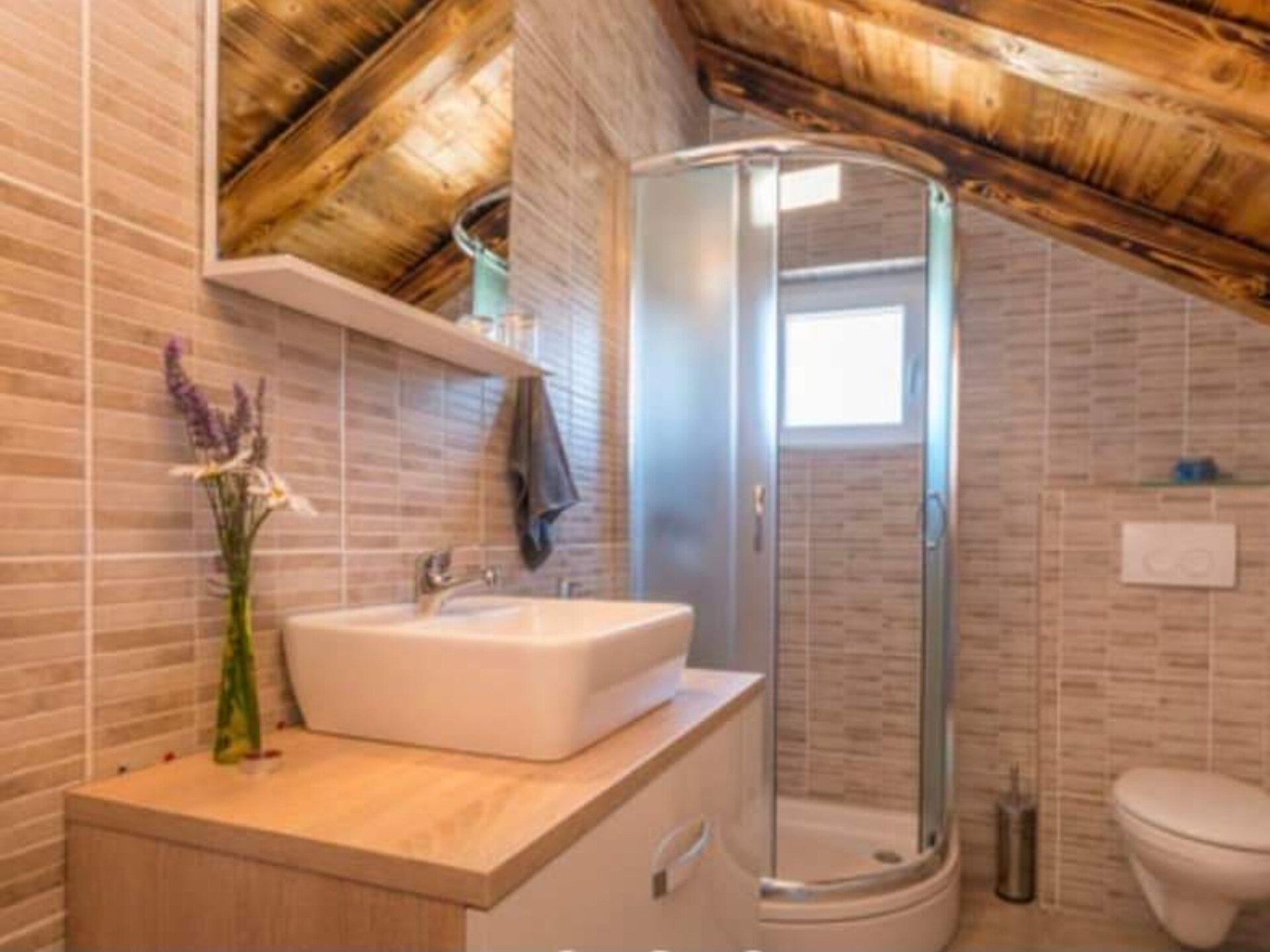 Villa Balamunta: Luxe privévilla met zwembad in rustig Dalmatië - foto 9
