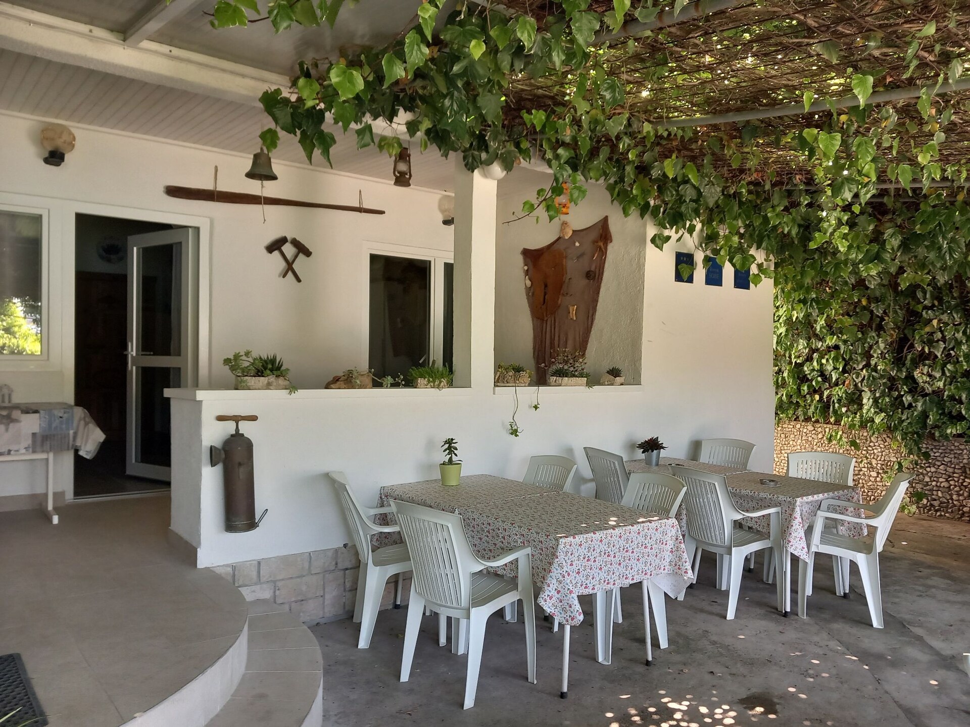 Knus appartement met balkon en zeezicht op 5 meter van het strand van Rab - foto 16