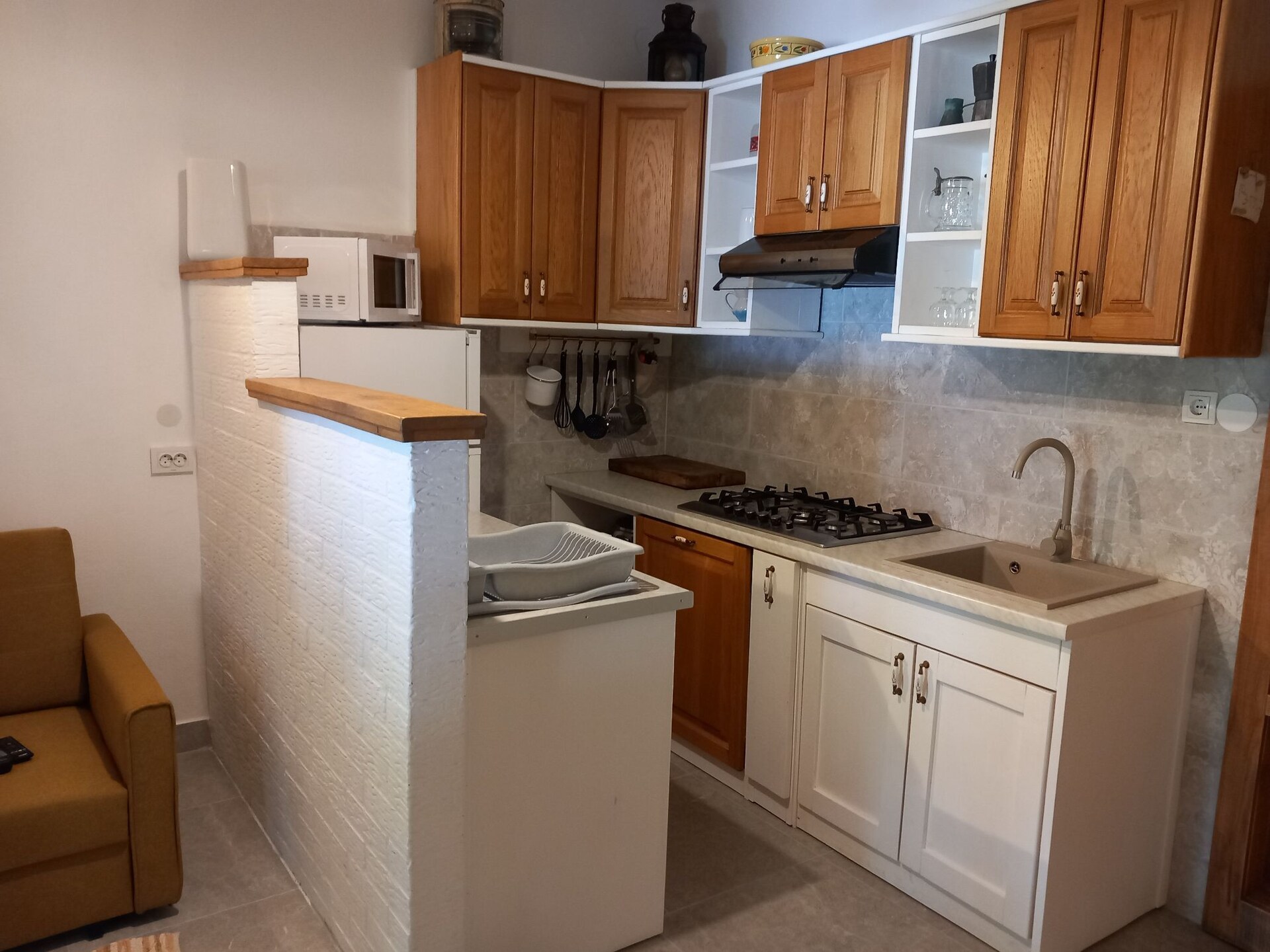 Knus appartement met balkon en zeezicht op 5 meter van het strand van Rab - foto 7